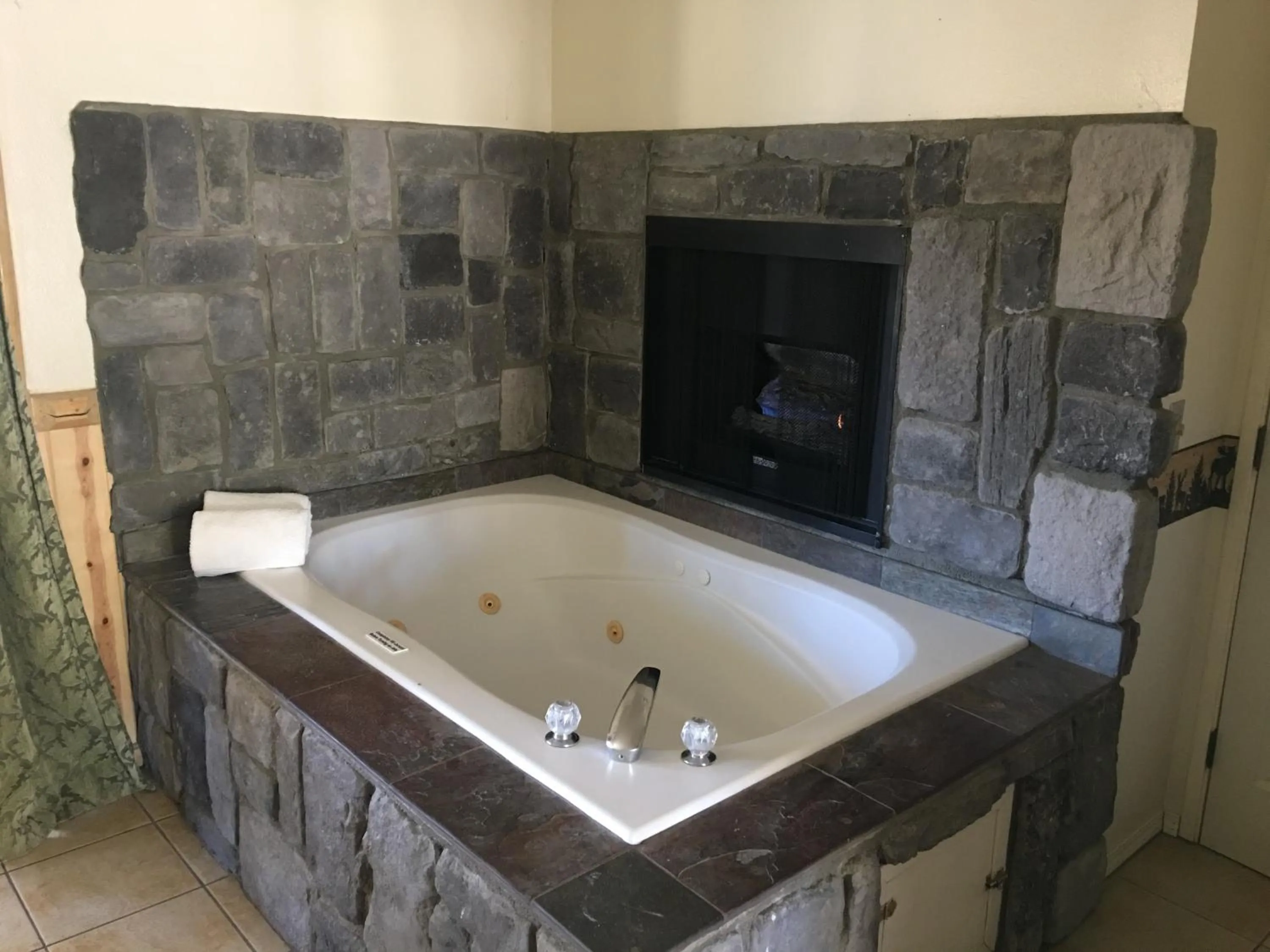 Hot Tub in Fireside Lodge