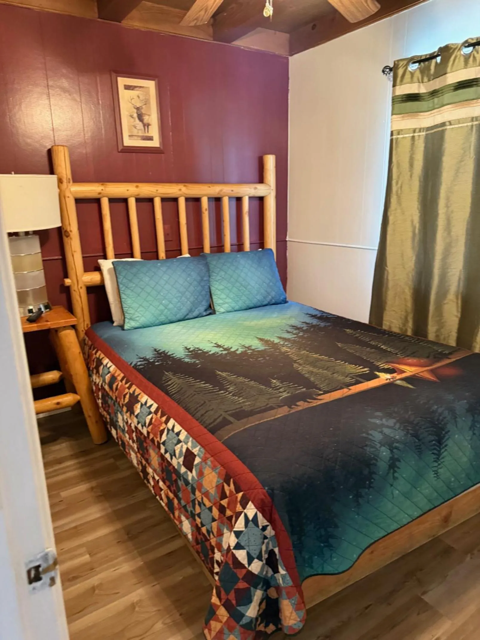 Bed in Fireside Lodge