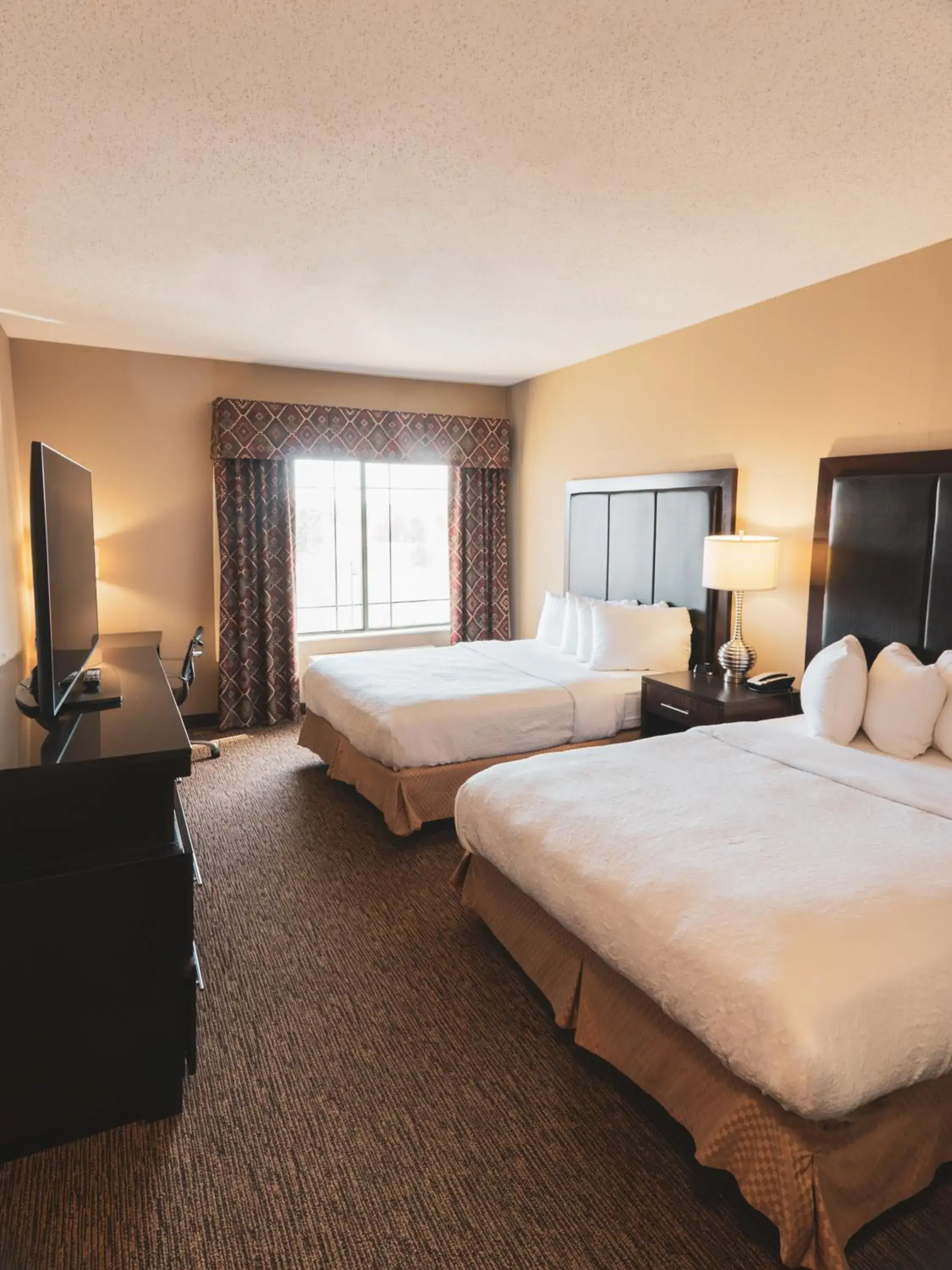 Queen Suite in Wildwood Lodge Queen Suite in Wildwood Lodge