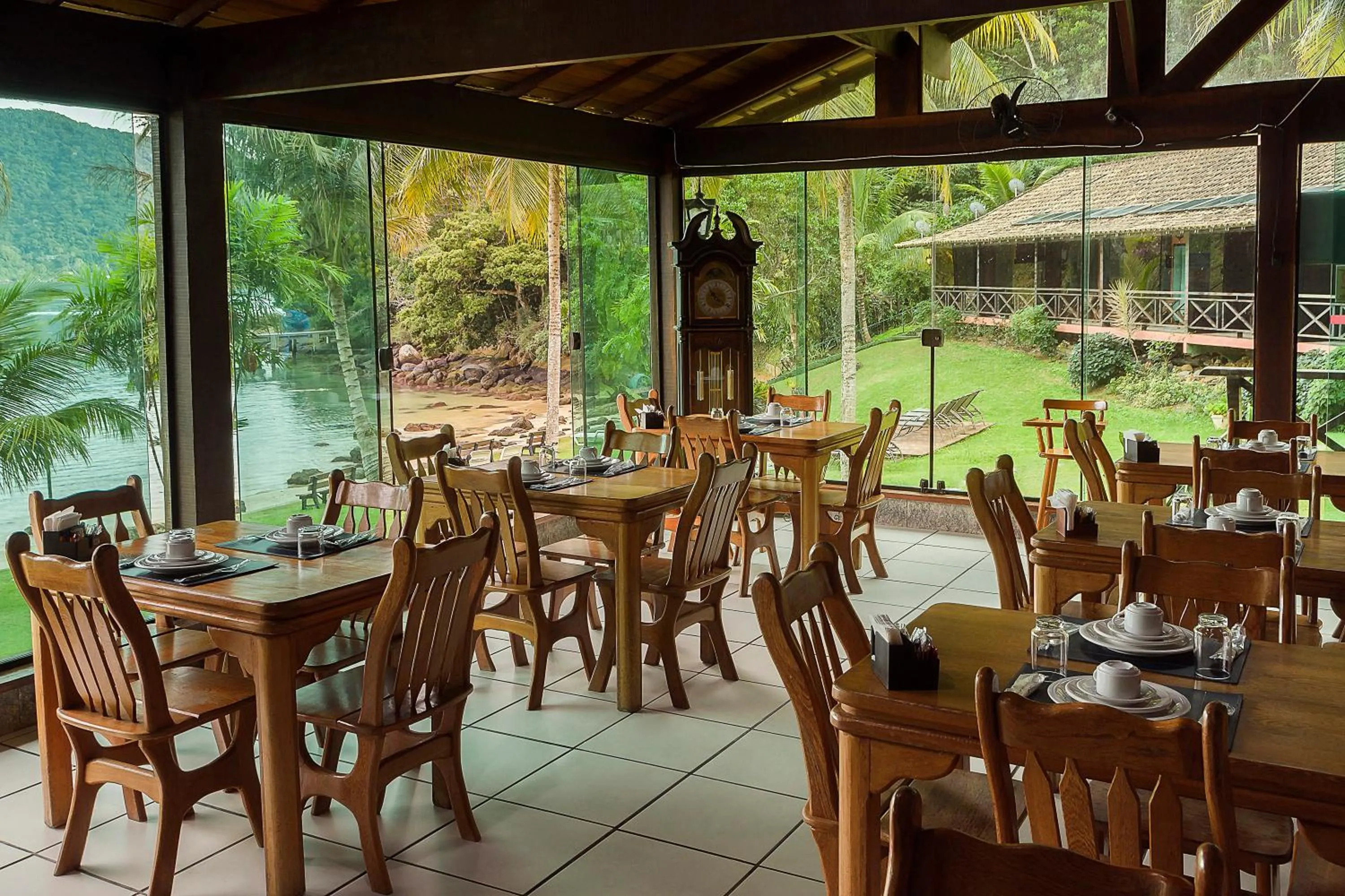 Restaurant/places to eat in Pousada Portal do Sol