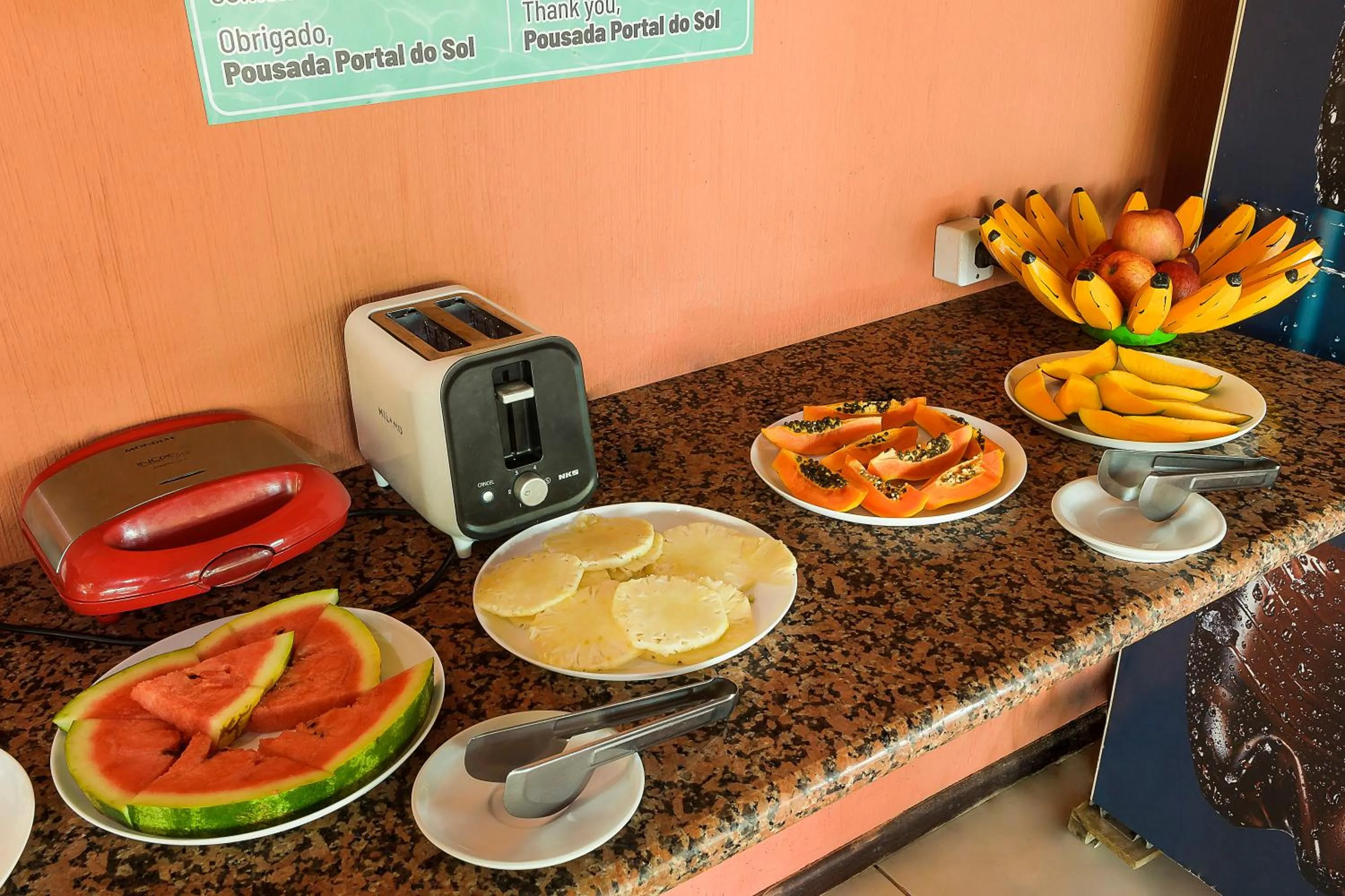 Buffet breakfast in Pousada Portal do Sol