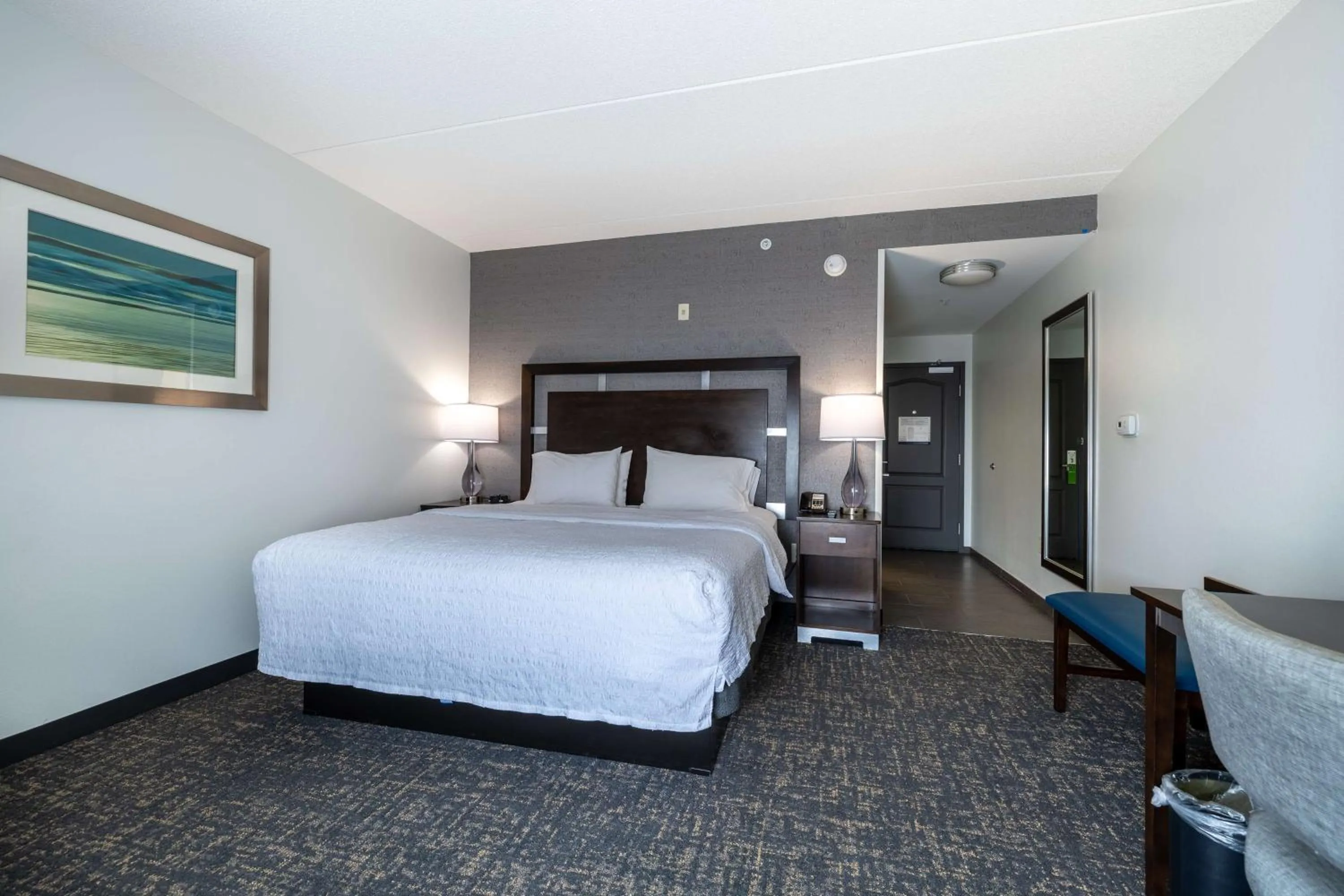 Bed in Hampton Inn & Suites Greensboro/Coliseum Area