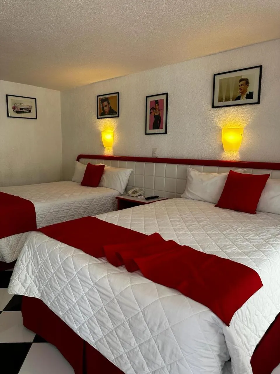Bed in Hotel Medrano Temáticas and Business Rooms Aguascalientes