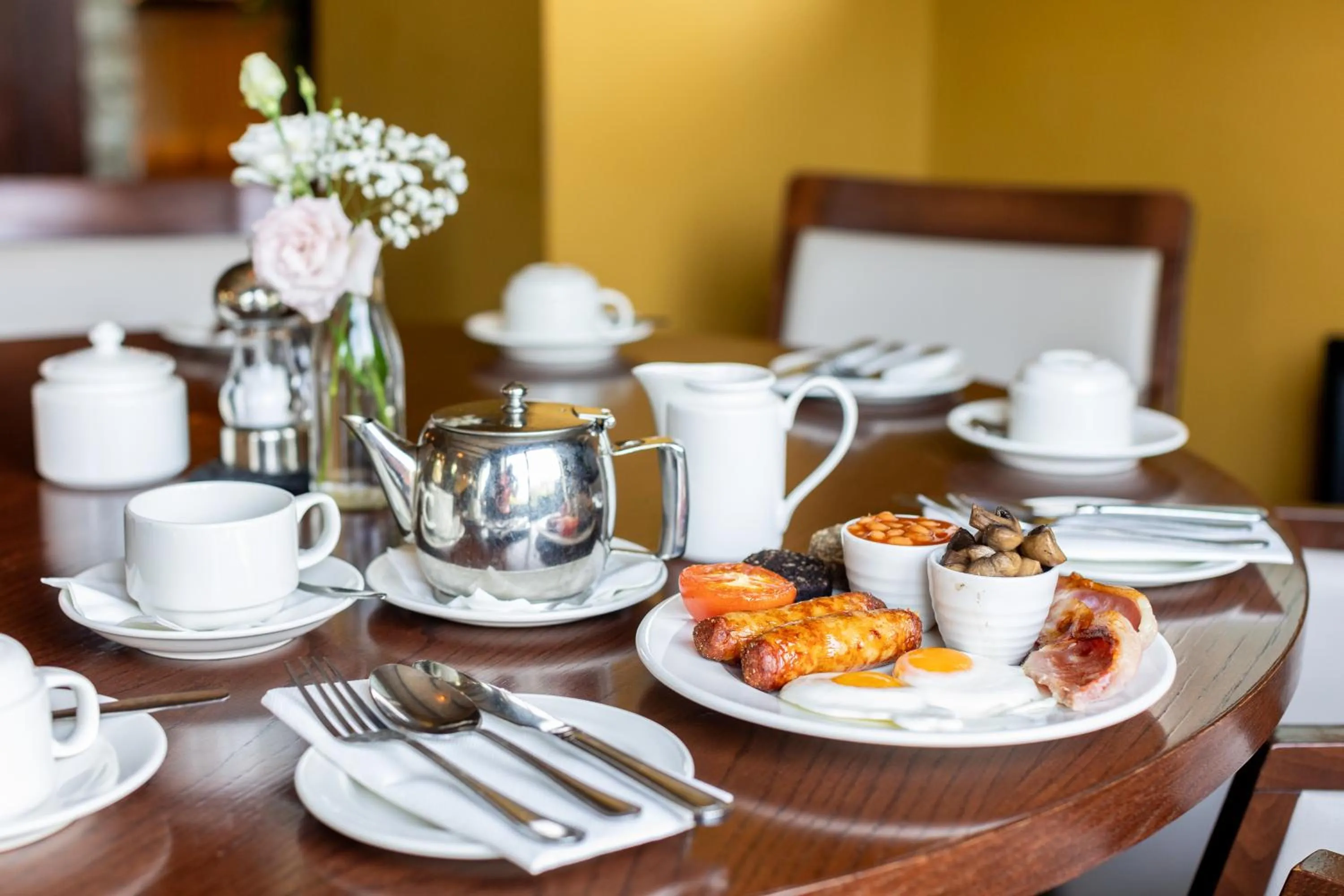 Food in Killarney Heights Hotel