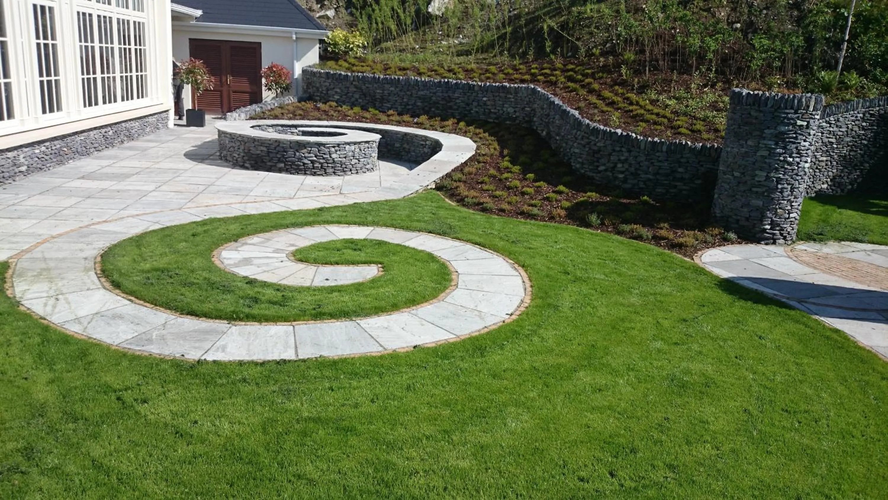 Day in Killarney Heights Hotel