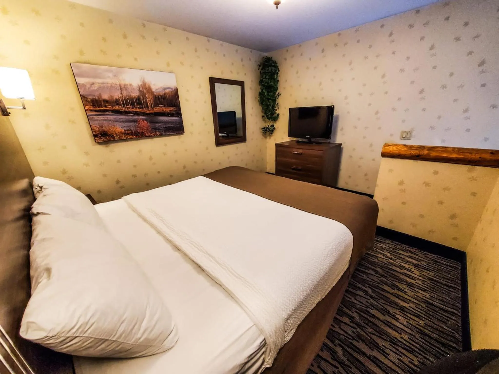 Bed in Fernie Stanford Resort