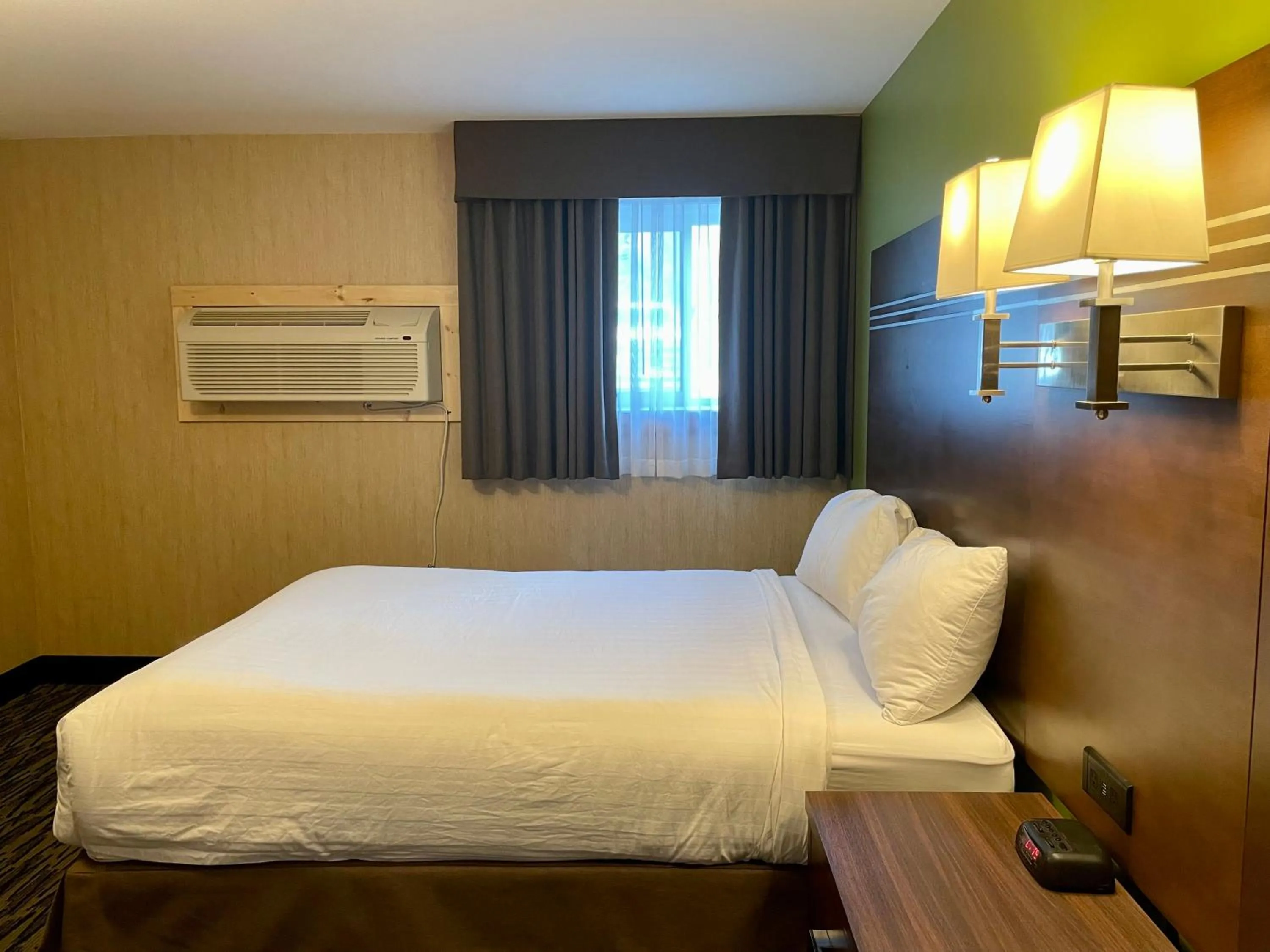 Bed in Fernie Stanford Resort