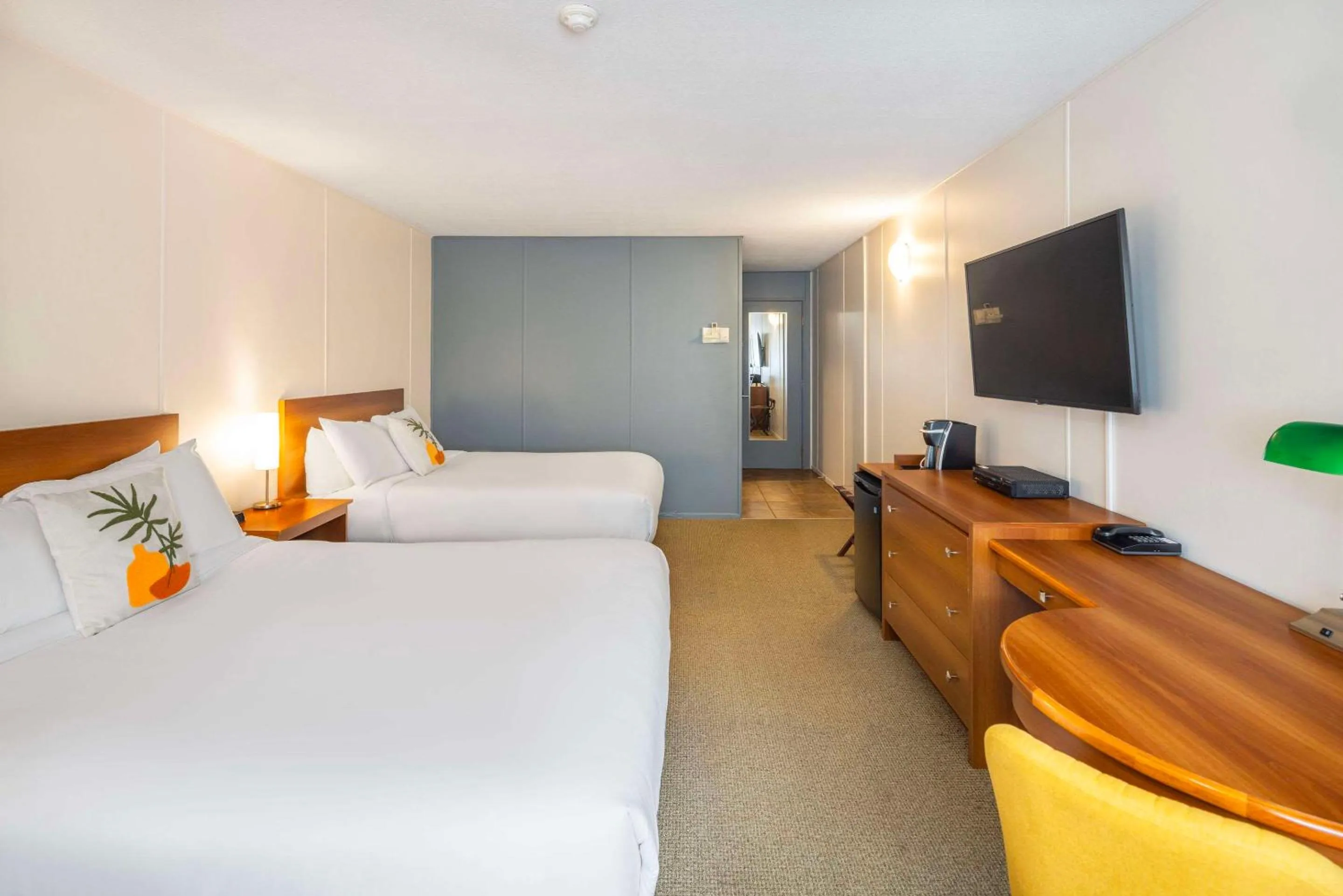 Bedroom, Bed in Clarion Pointe La Malbaie