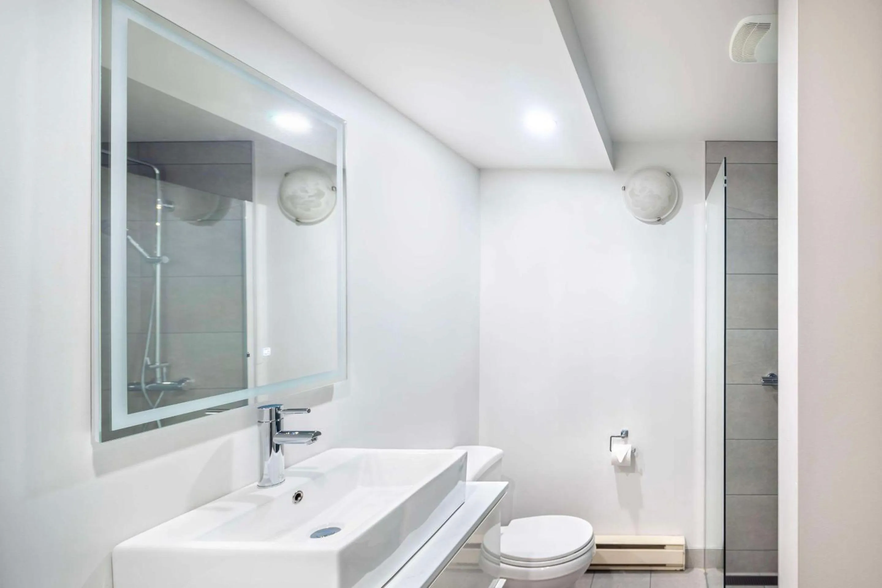 Bedroom in Clarion Pointe La Malbaie