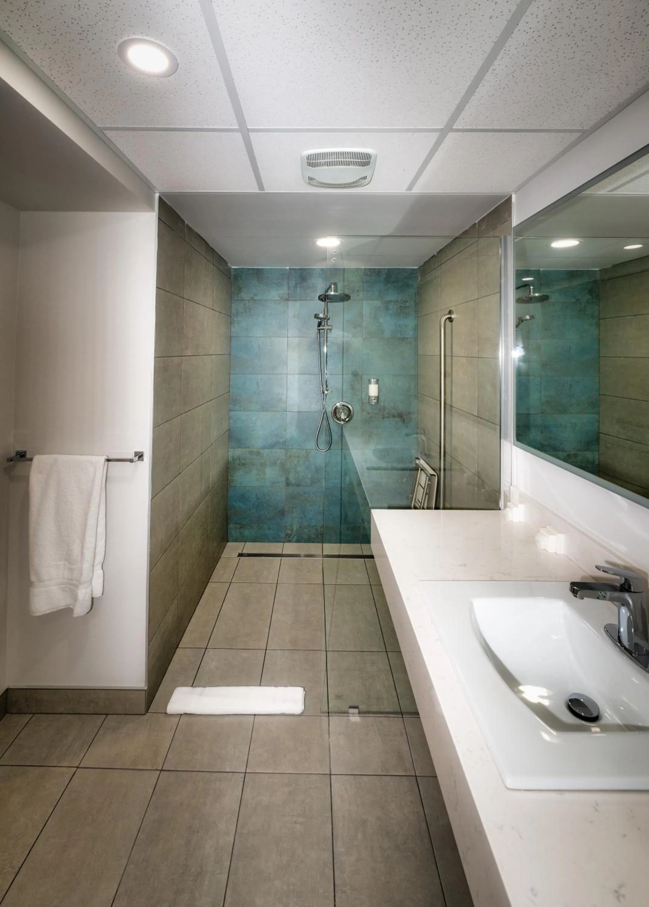 Bathroom in Clarion Pointe La Malbaie