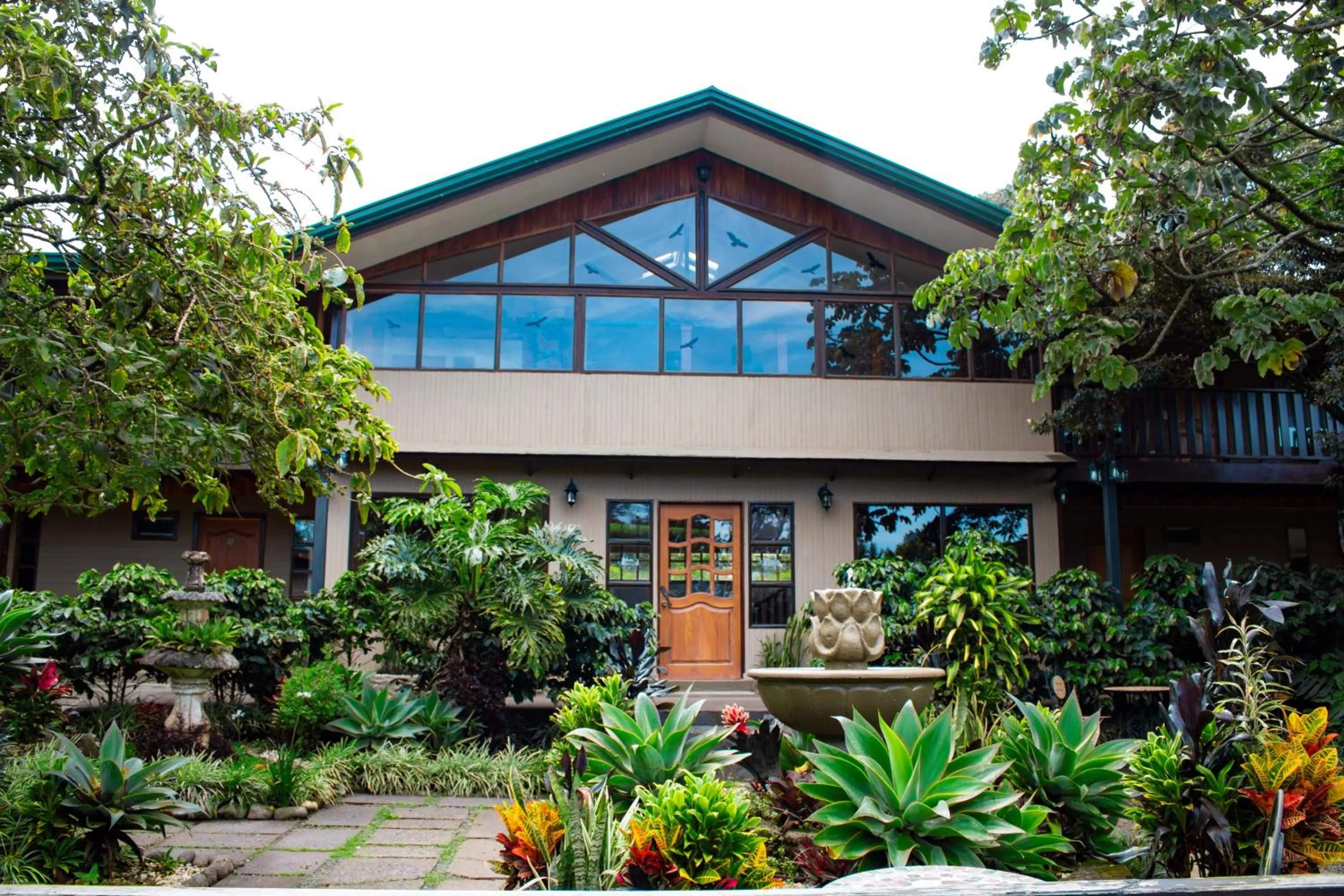 Property building in Monteverde Country Lodge - Costa Rica