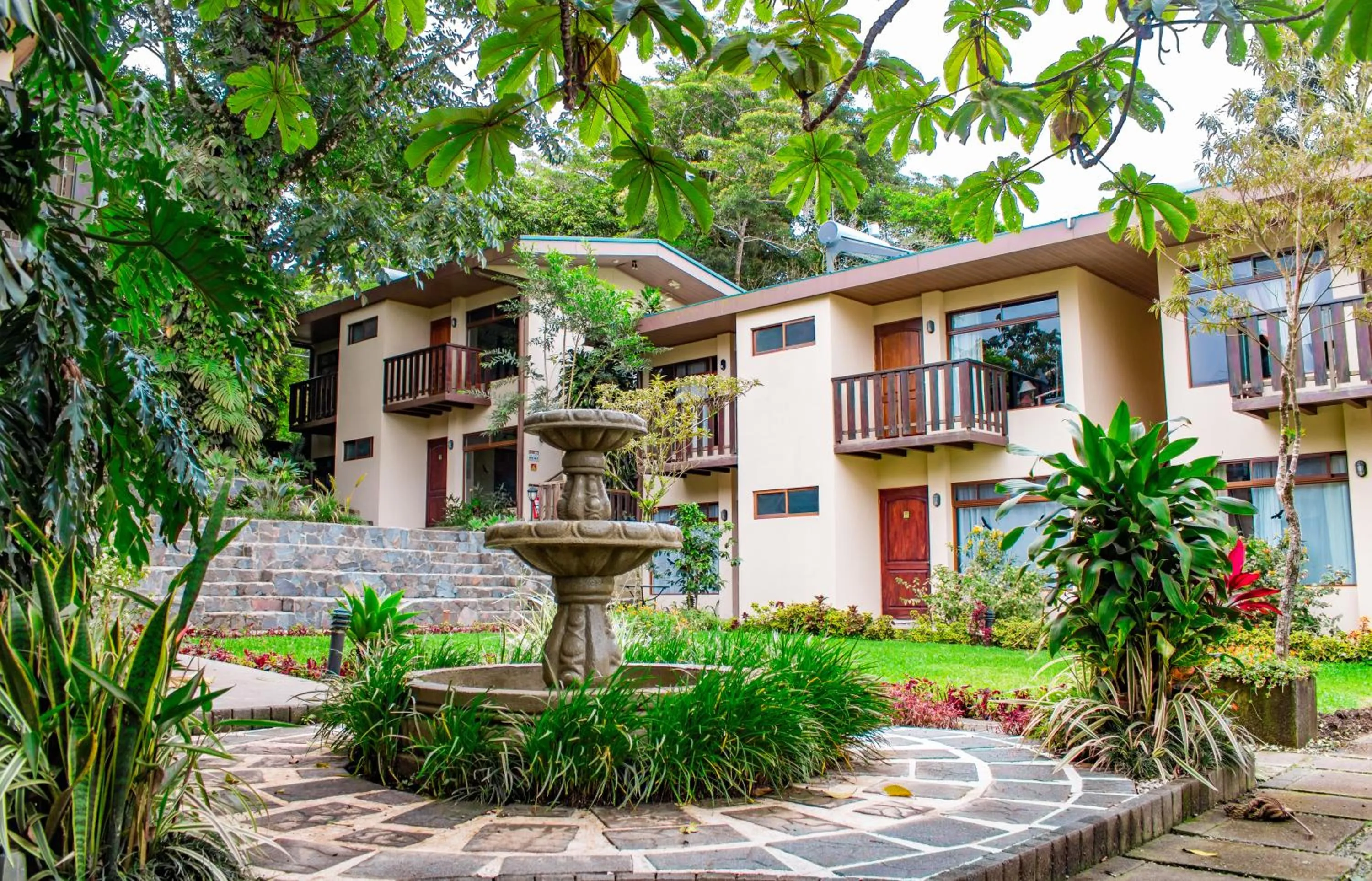 Property building in Monteverde Country Lodge - Costa Rica