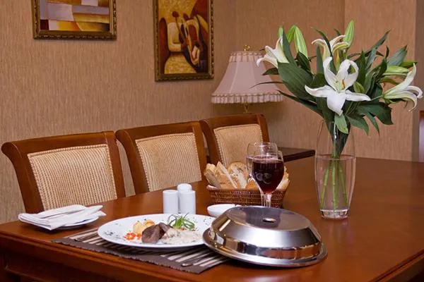 Food in Golden Coast Hotel