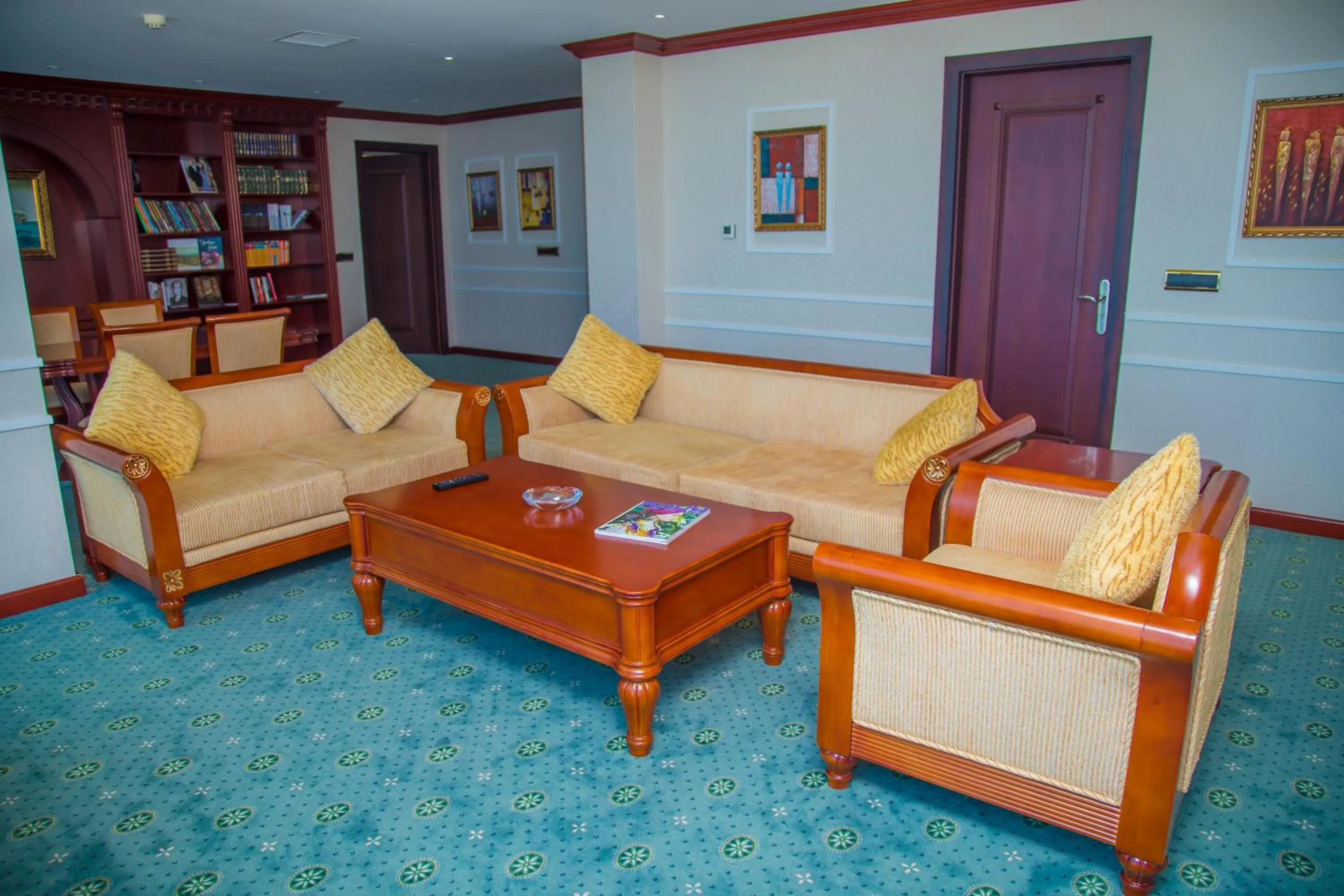 Living room in Golden Coast Hotel