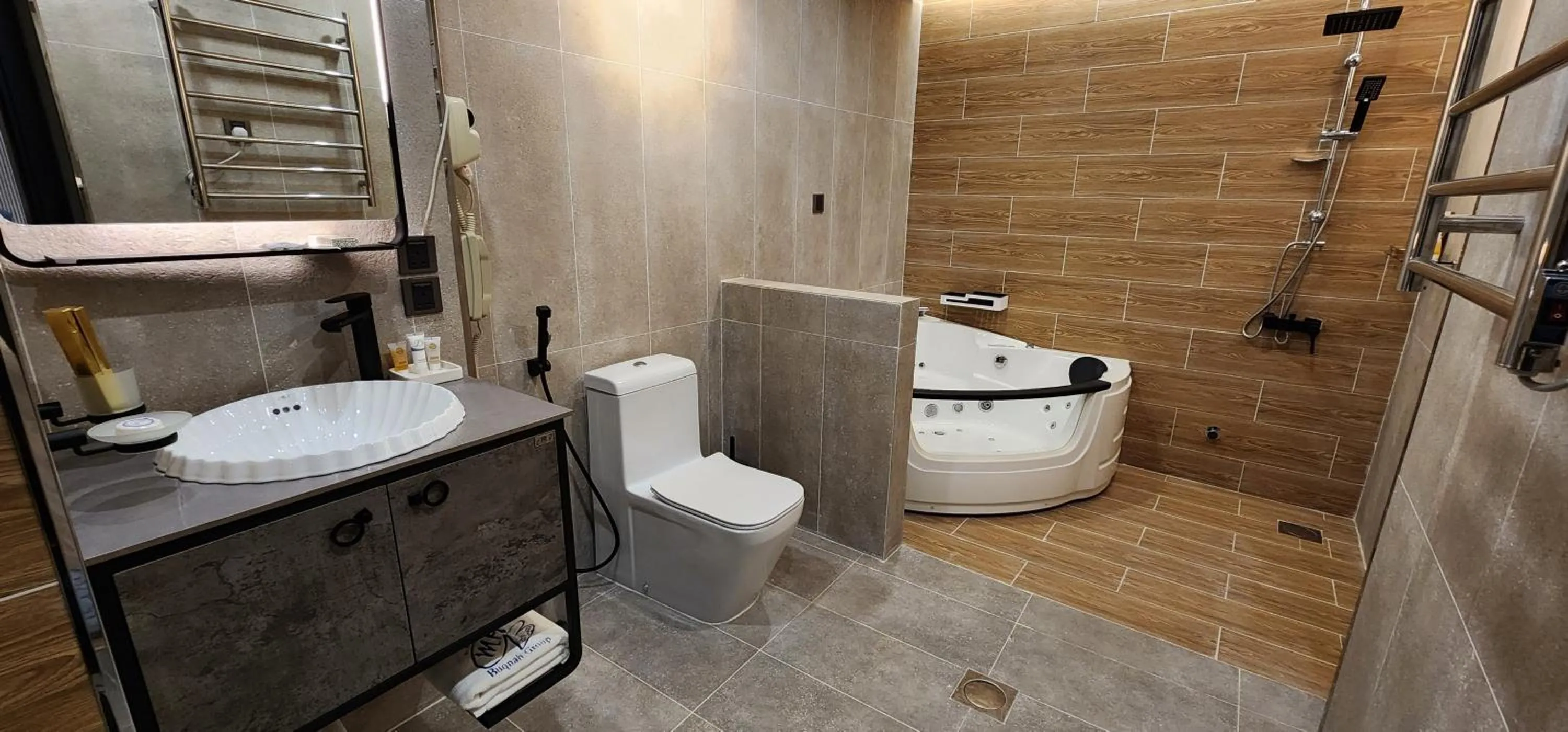 Shower in Qasr Al Sahab