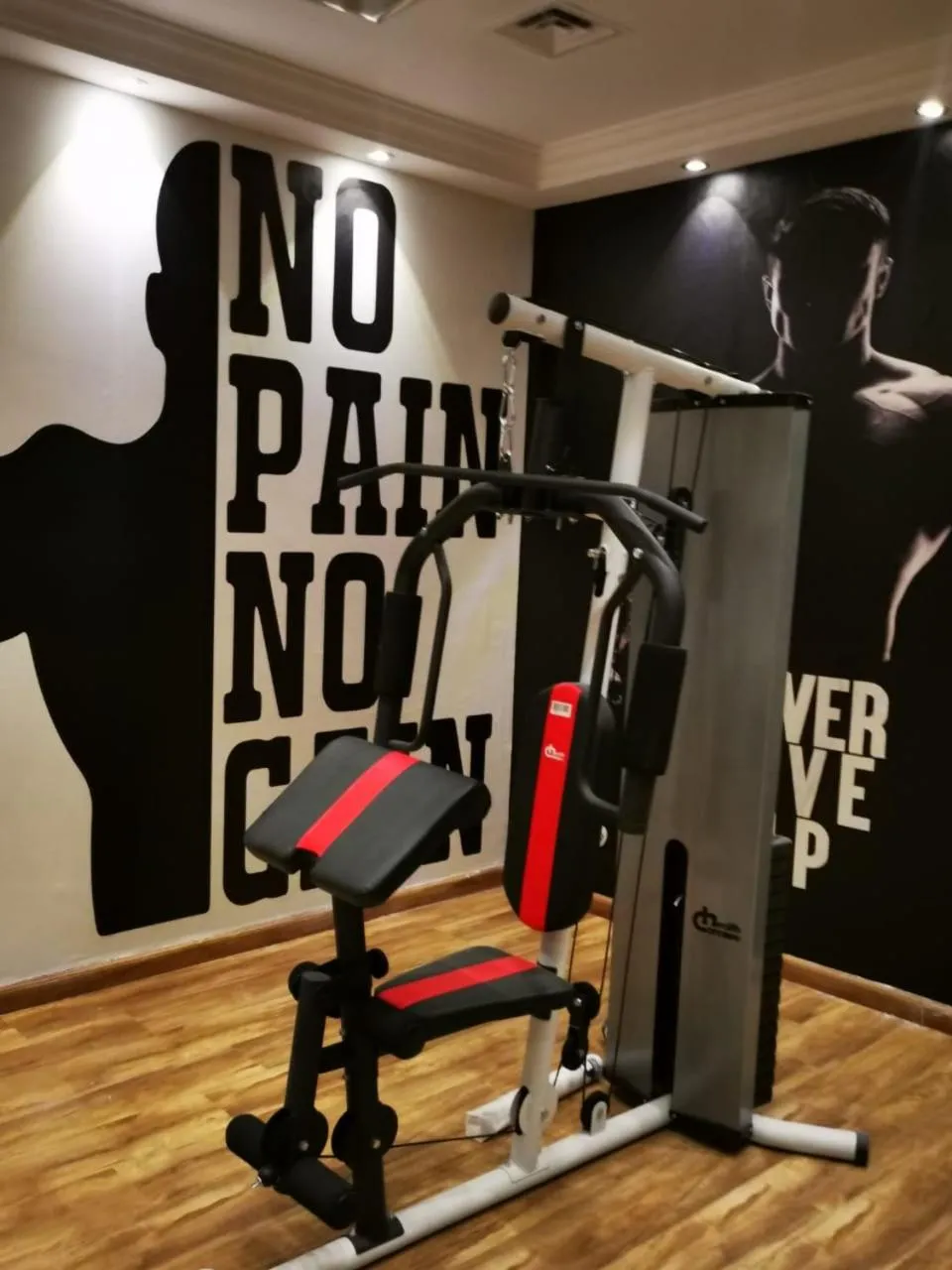 Fitness centre/facilities in Qasr Al Sahab