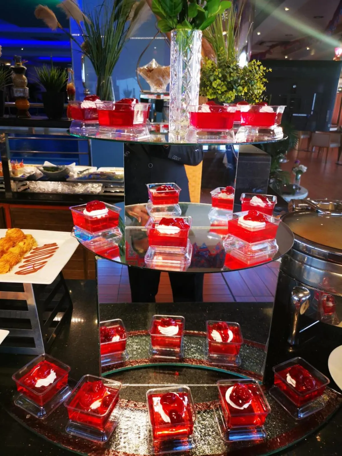 Restaurant/places to eat in Qasr Al Sahab