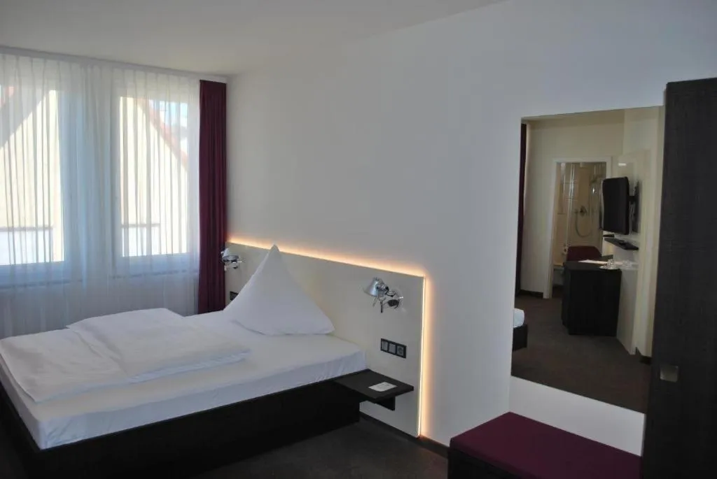 Bed in Hotel am Berg Esslingen