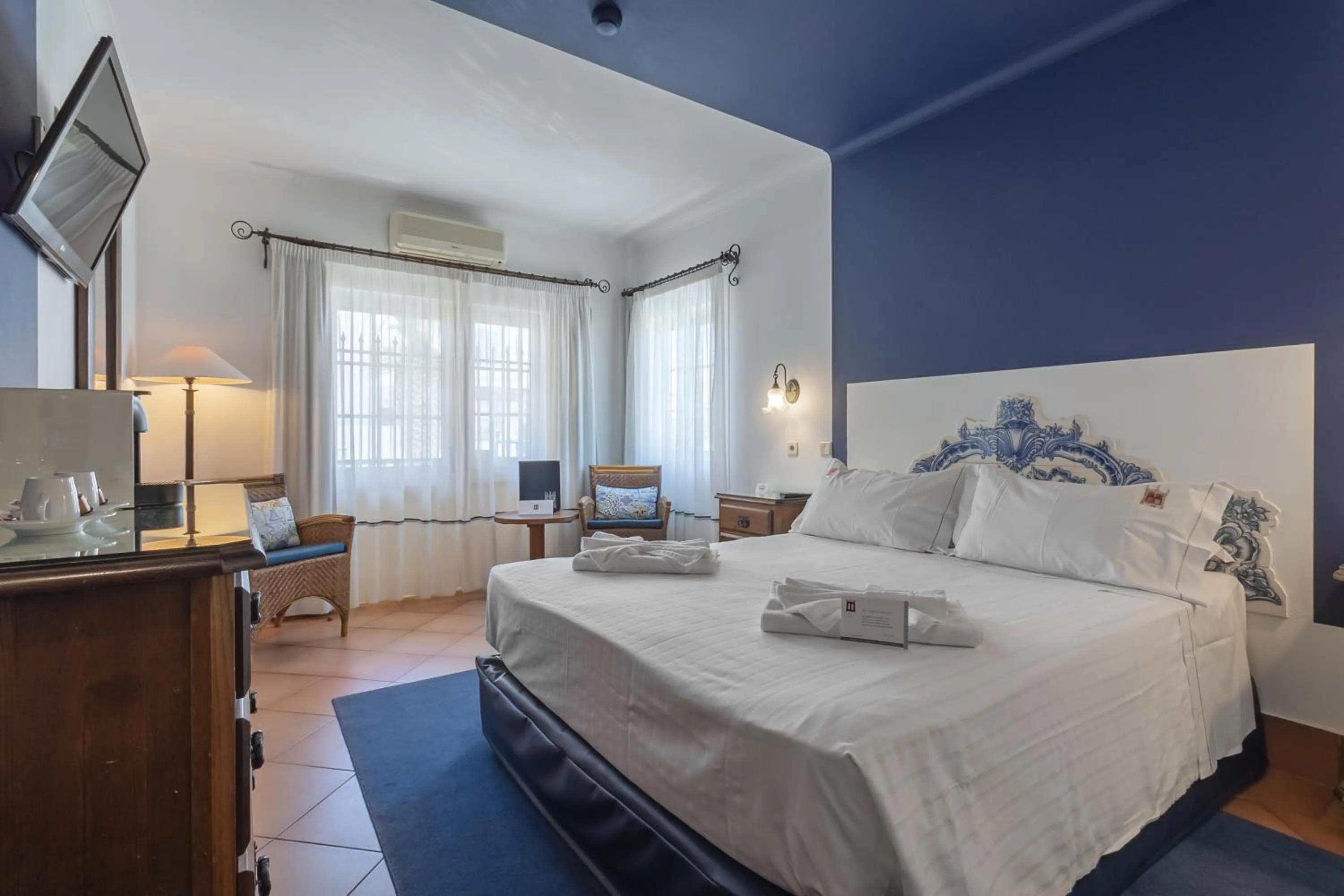 Bed in Charming Residence & Guest House Dom Manuel I Adults only