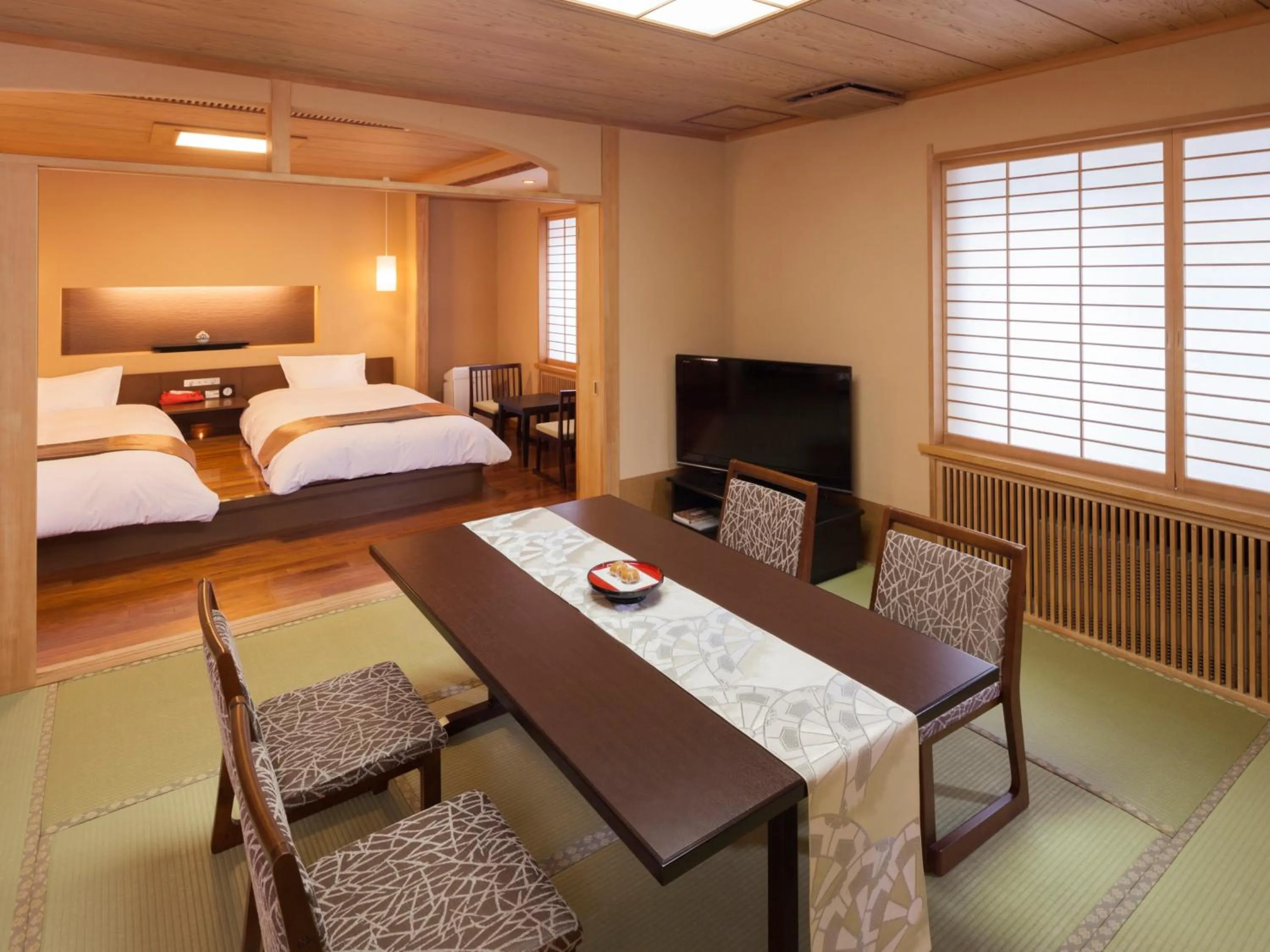 Photo of the whole room, Bed in Shogetsu Grand Hotel