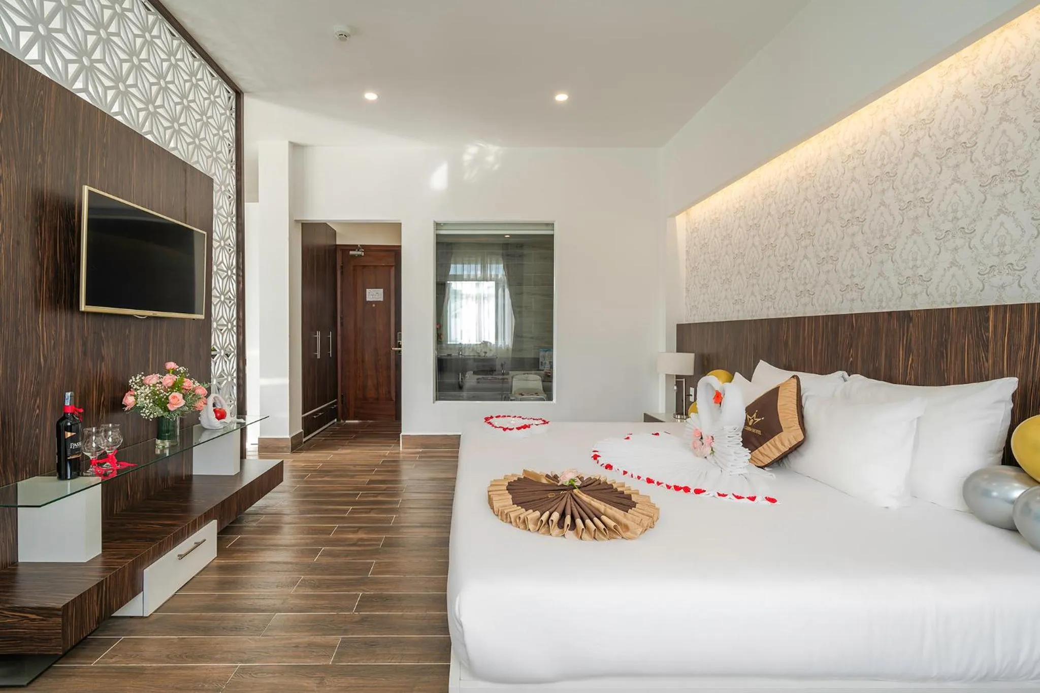 Photo of the whole room, Bed in Minh Chien Hotel