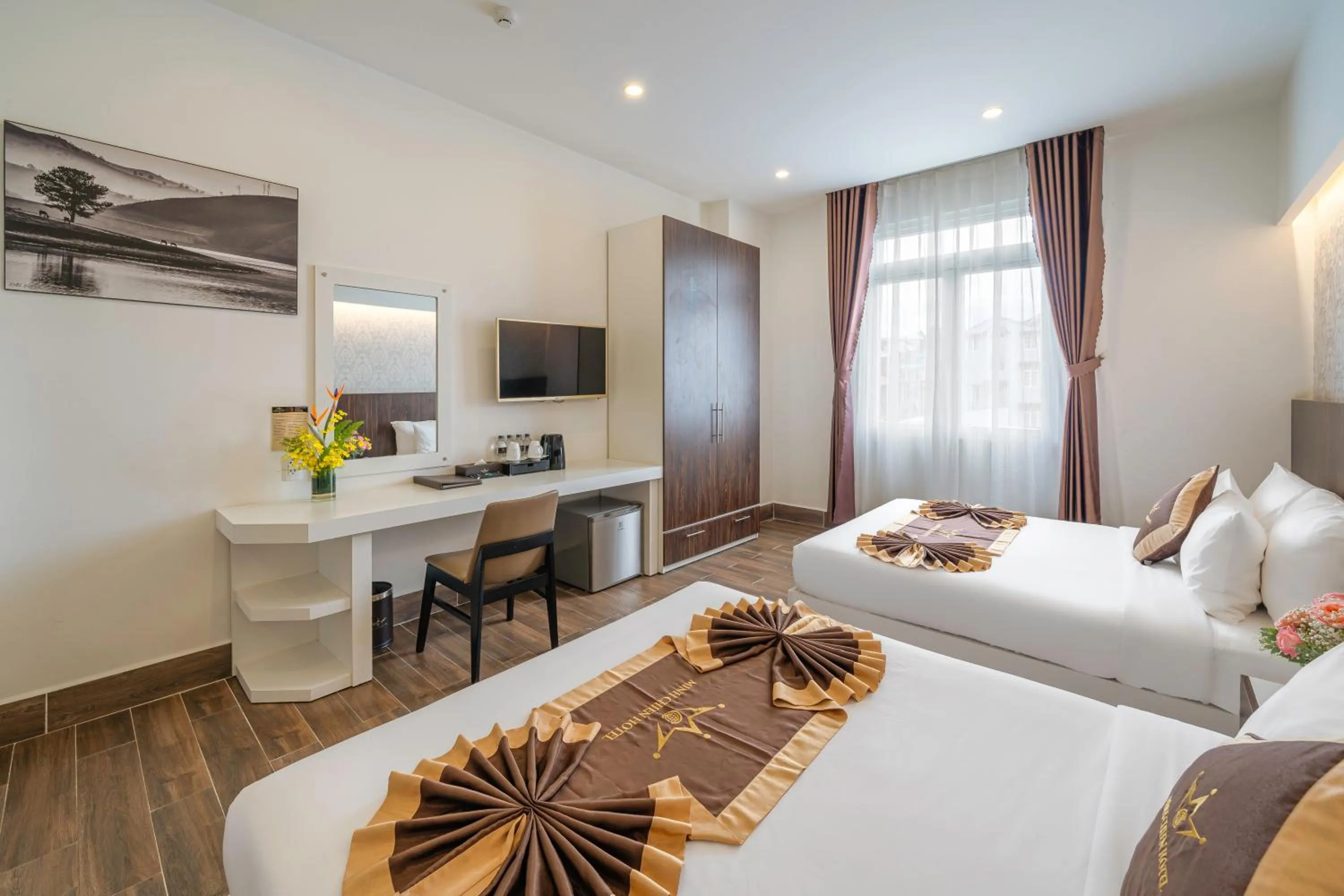 Bedroom, Bed in Minh Chien Hotel