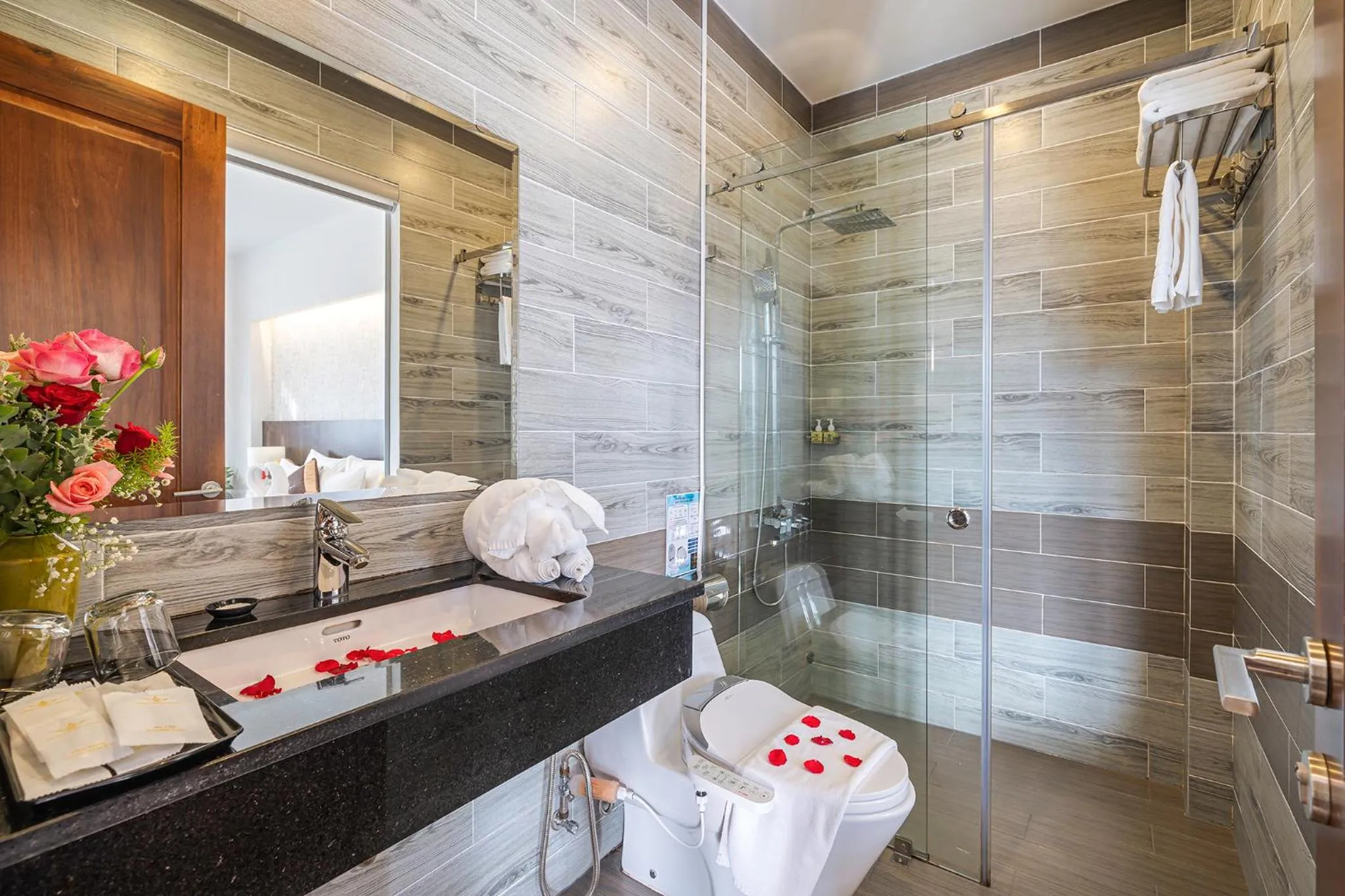 Bathroom in Minh Chien Hotel