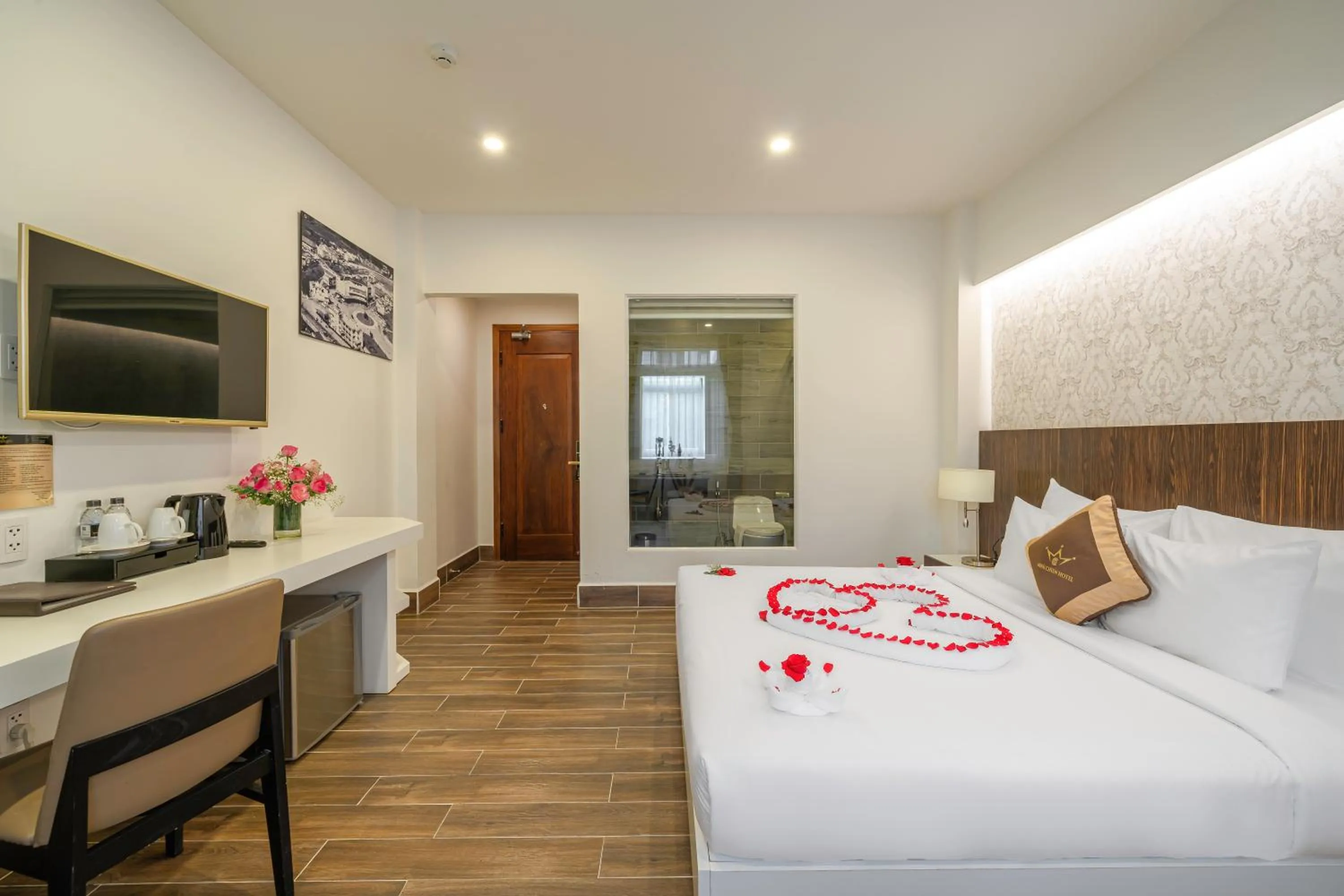 Bedroom, Bed in Minh Chien Hotel