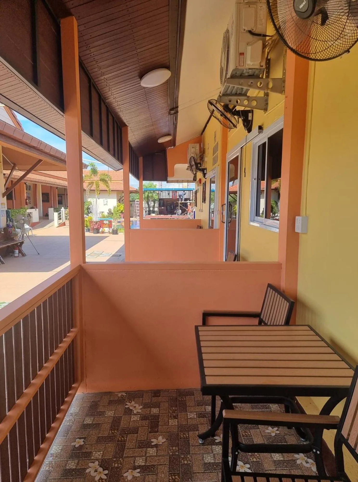 Baan Sabaijai Resort