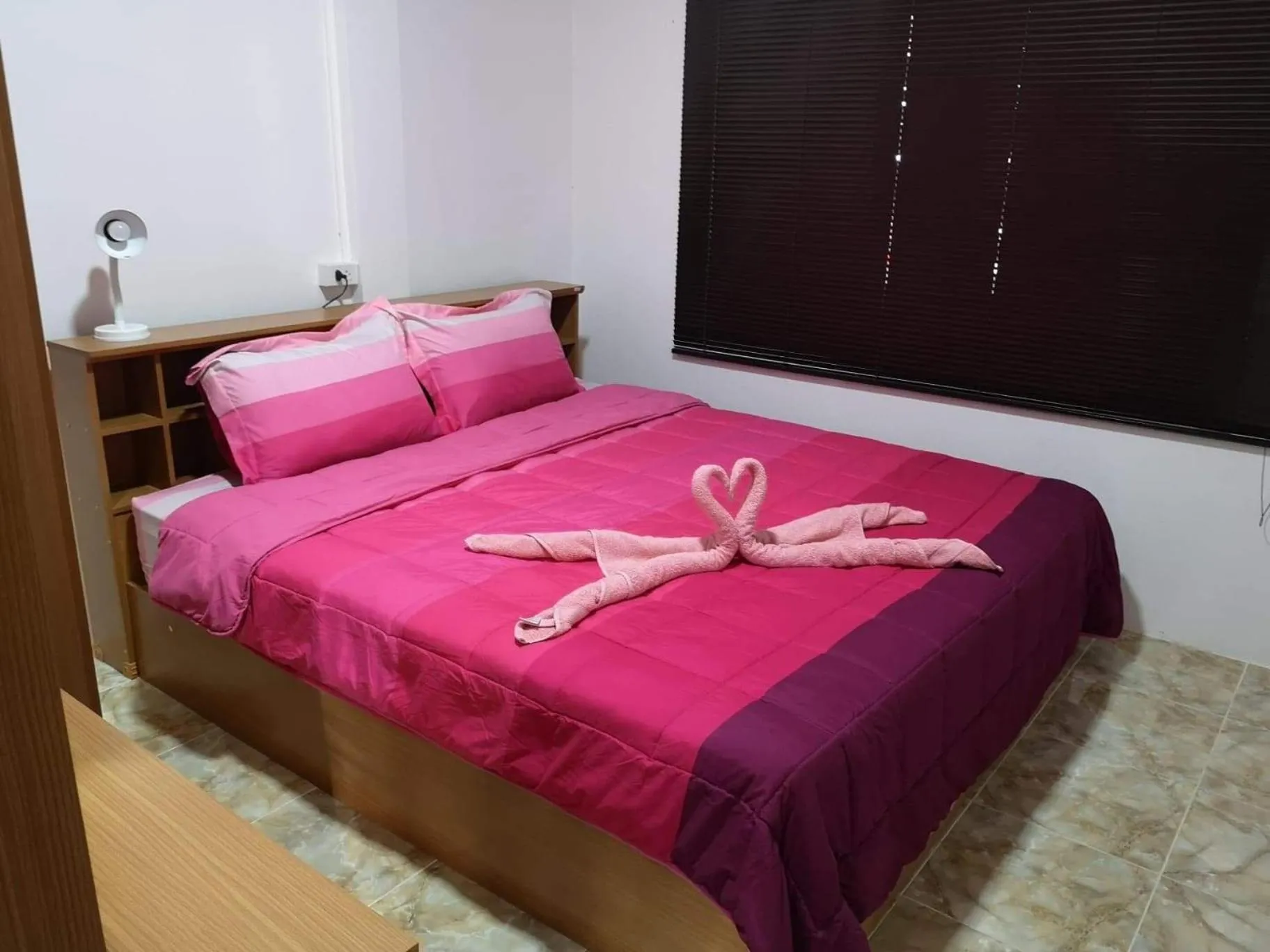 Bed in Baan Sabaijai Resort