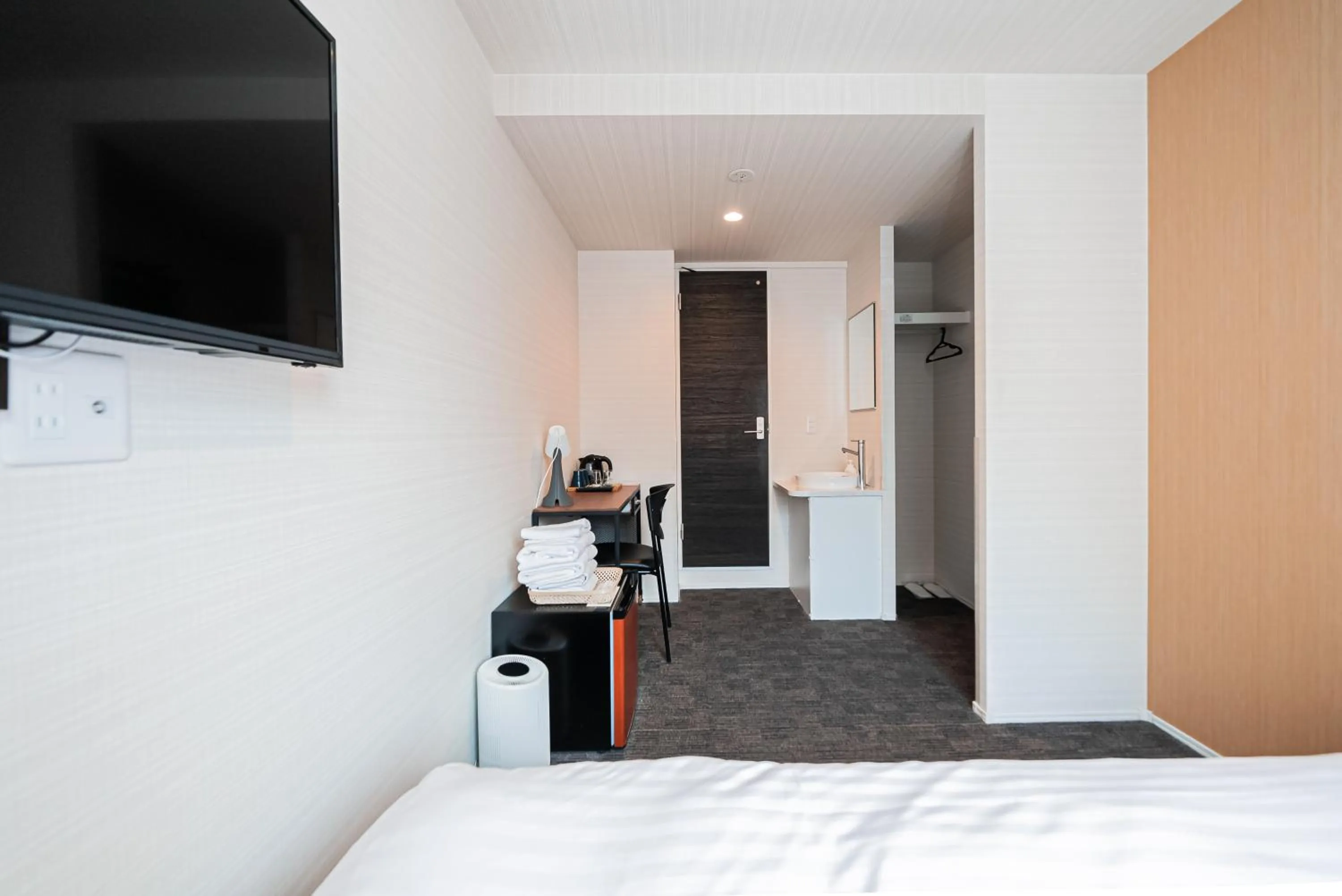 Bedroom, Bed in GLOU Higashi Shinjuku