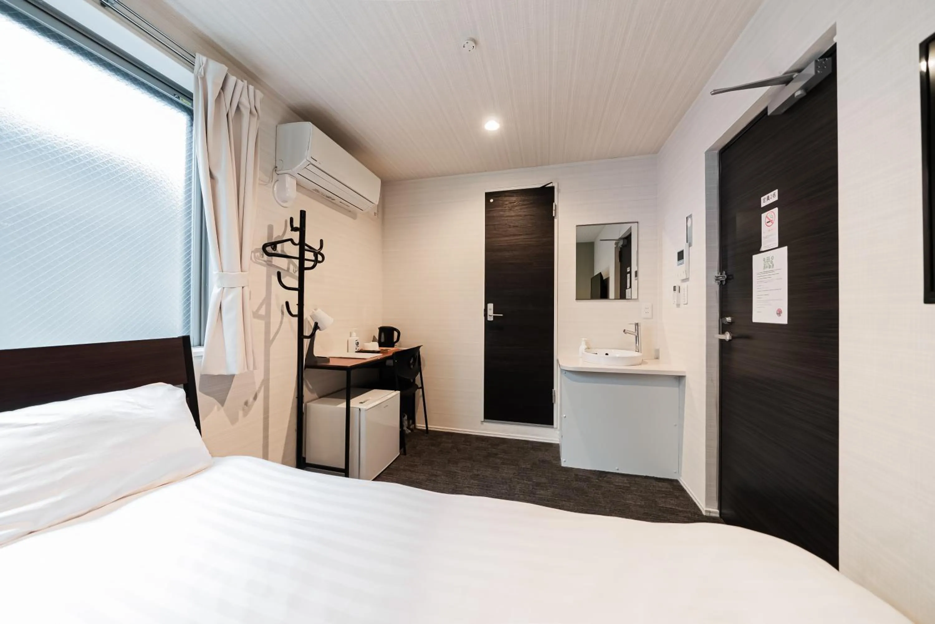 Bedroom, Bed in GLOU Higashi Shinjuku