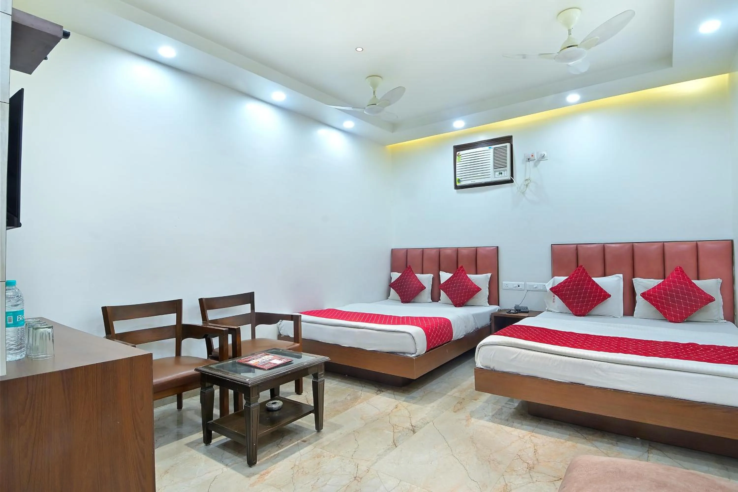Bed in Hotel Maharani -New Delhi Railway Station - Paharganj