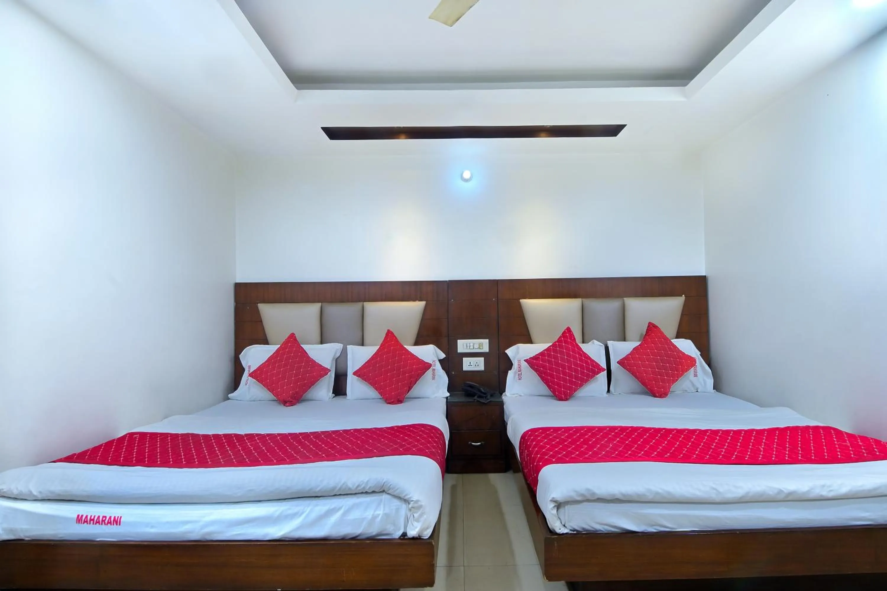 Bed in Hotel Maharani -New Delhi Railway Station - Paharganj