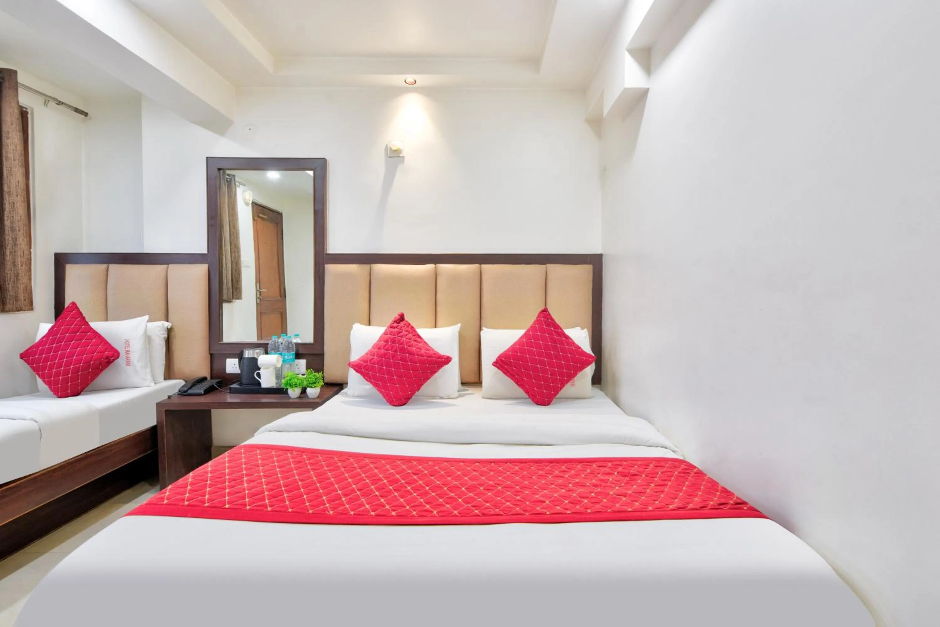 Bed in Hotel Maharani -New Delhi Railway Station - Paharganj