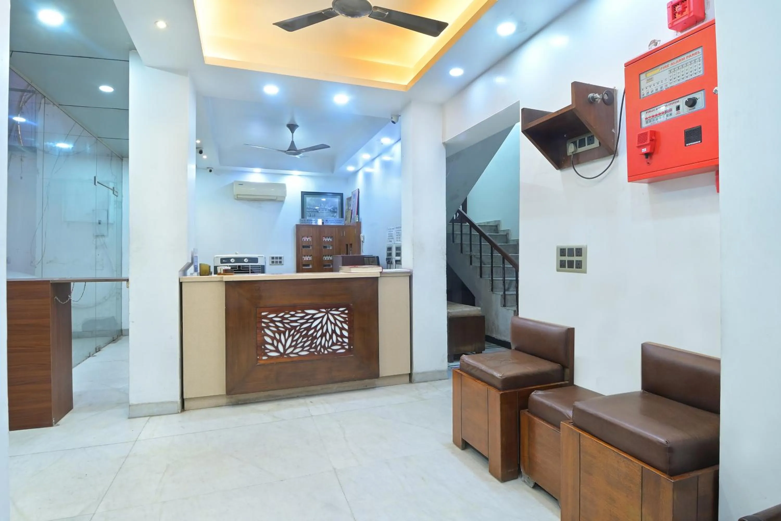 Lobby or reception in Hotel Maharani -New Delhi Railway Station - Paharganj