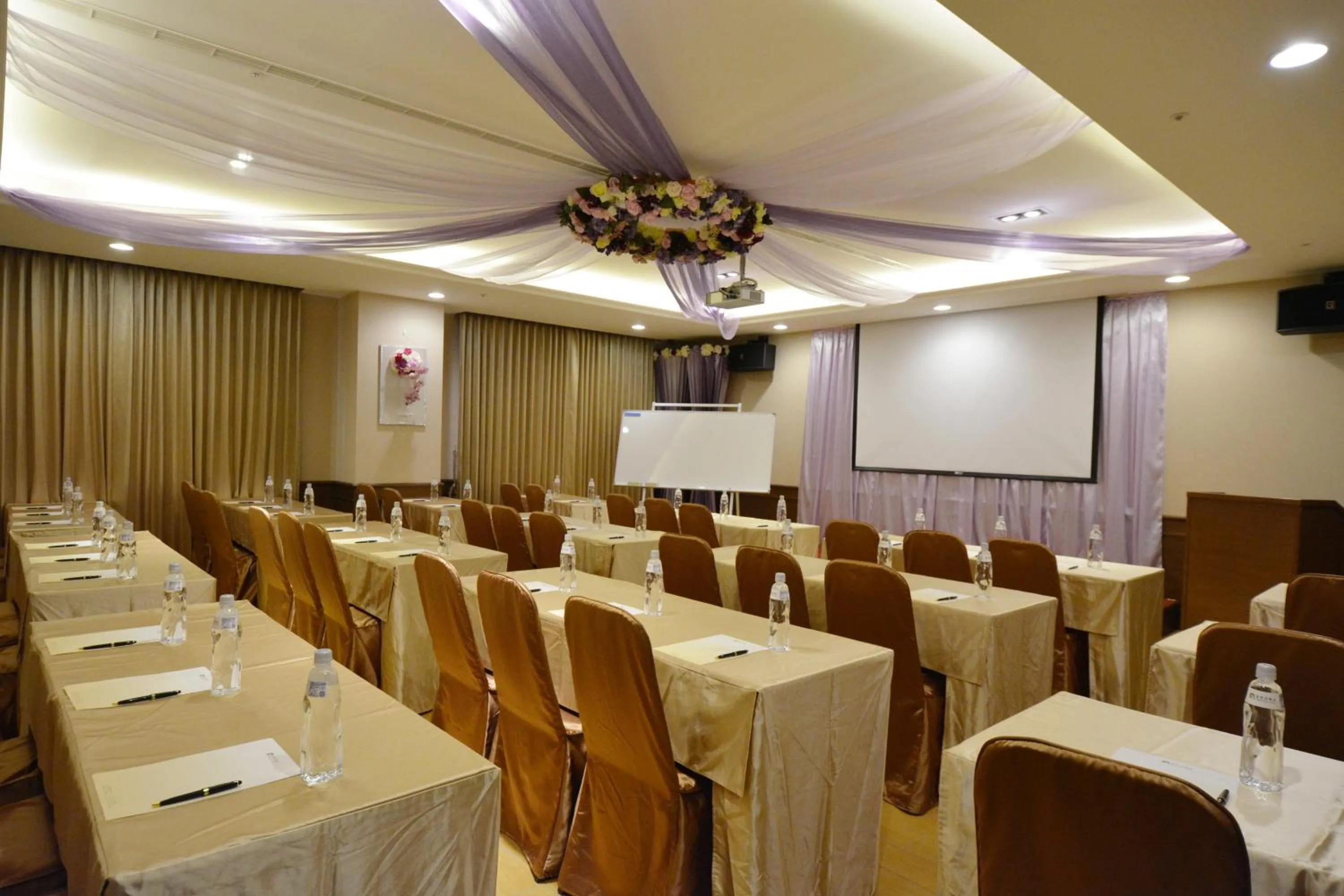 Business facilities in Fushin Hotel Taichung