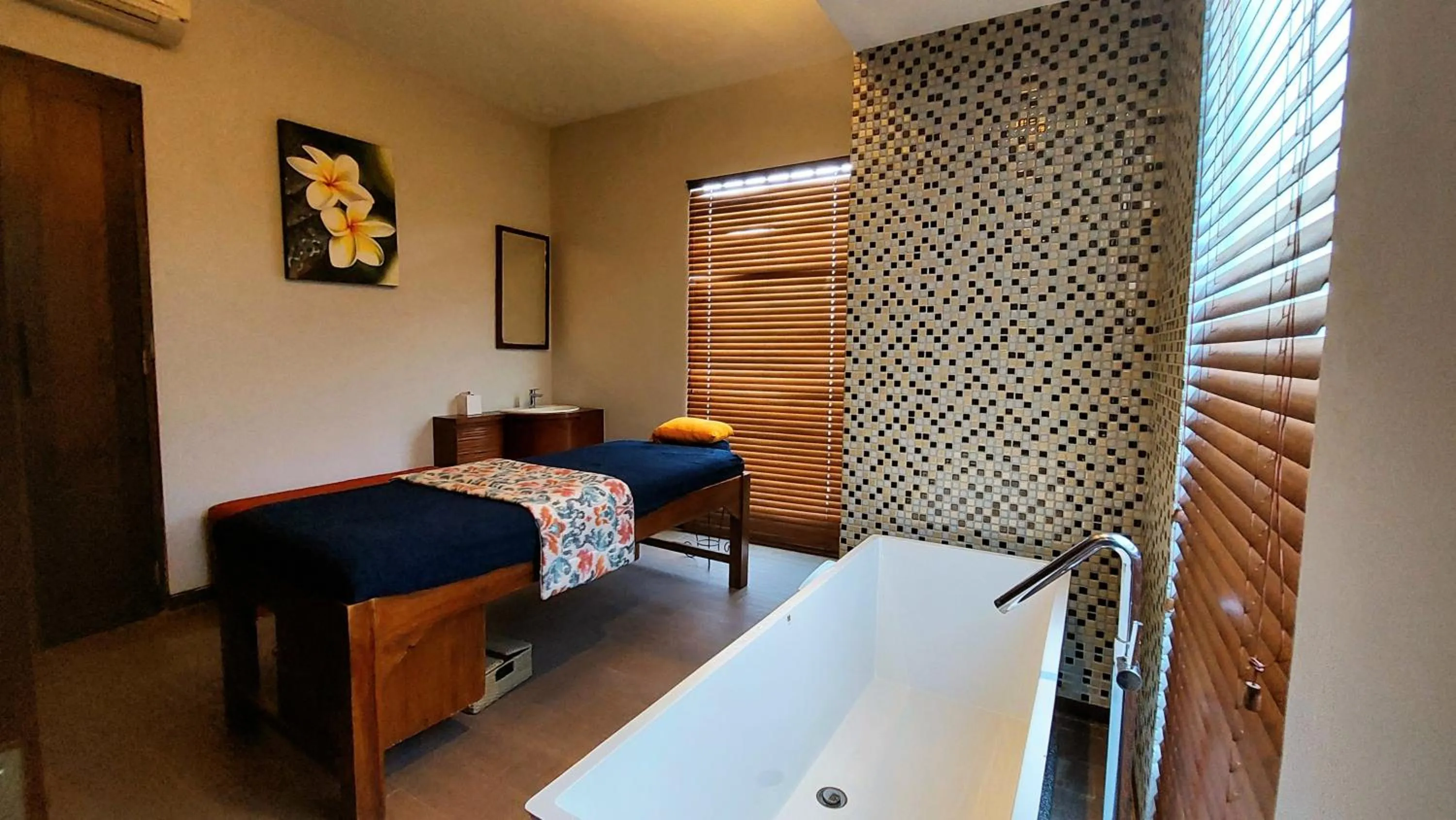 Massage, Bed in Seminyak Icon - by Karaniya Experience - CHSE certified