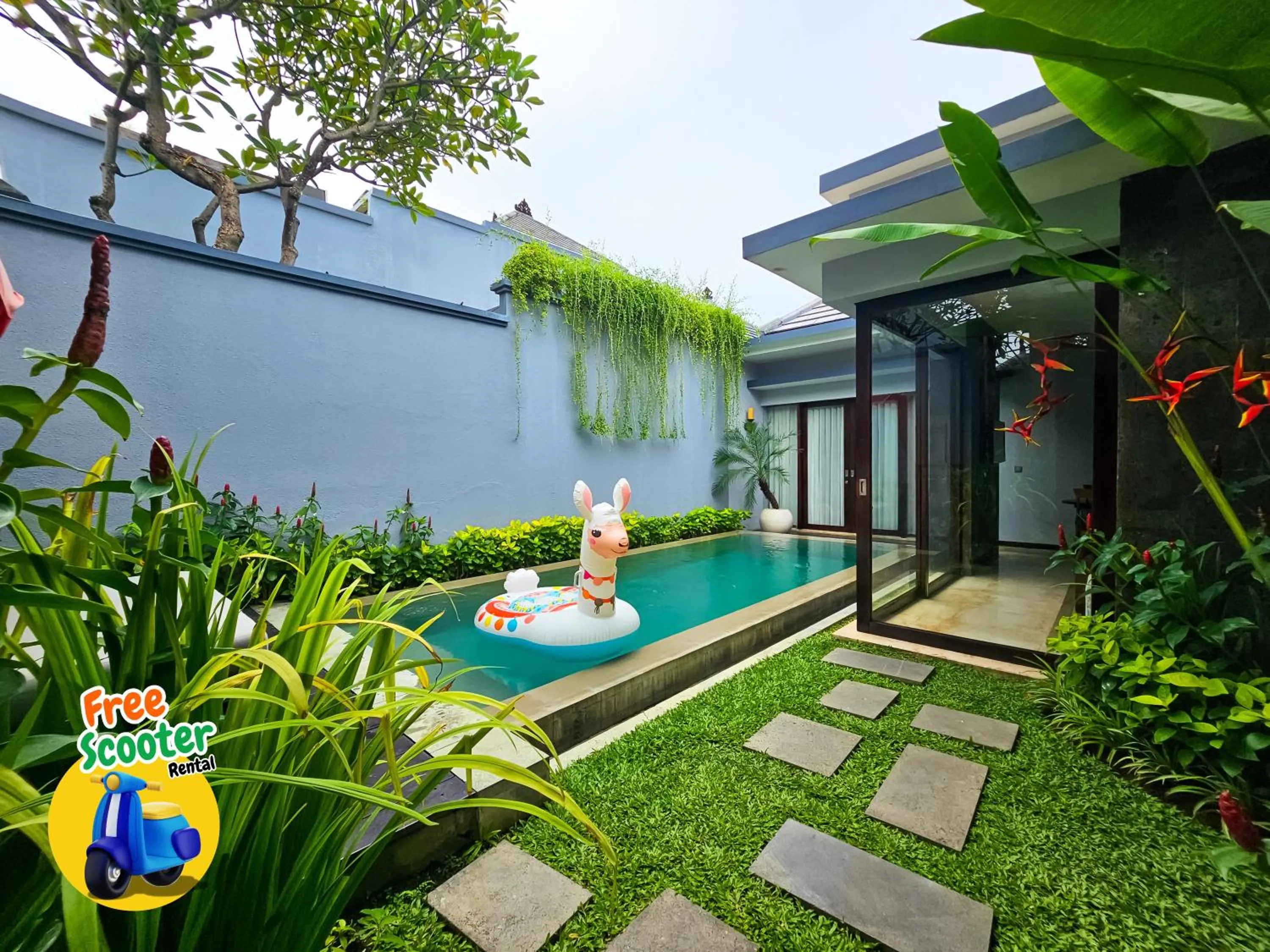 Swimming pool in Seminyak Icon - by Karaniya Experience - CHSE certified