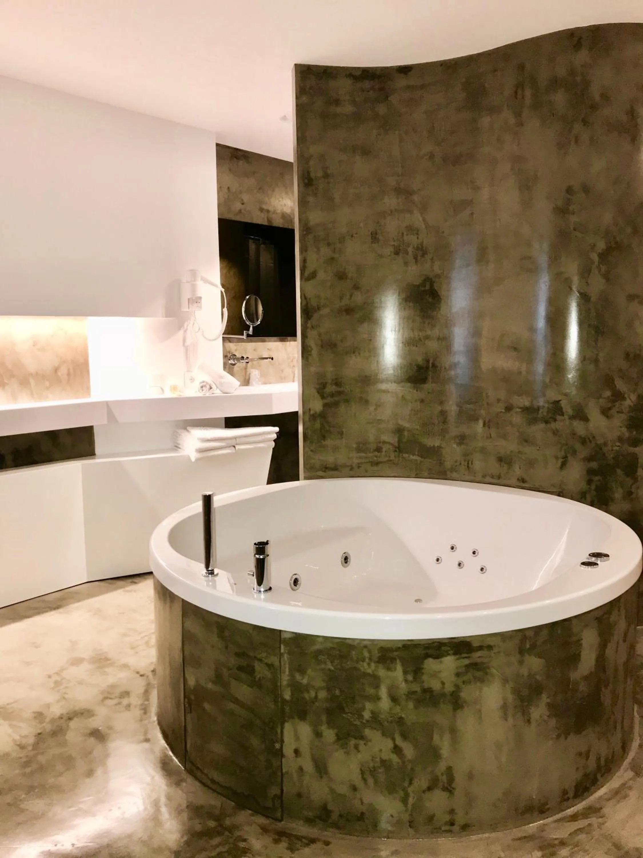 Hot Tub in Hotel do Parque