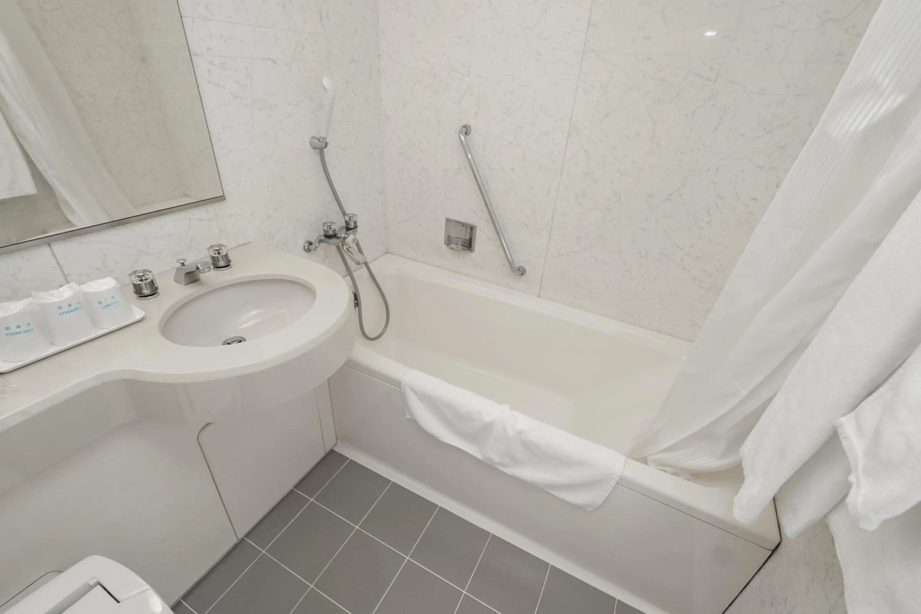 Bathroom in Tendo Central Hotel