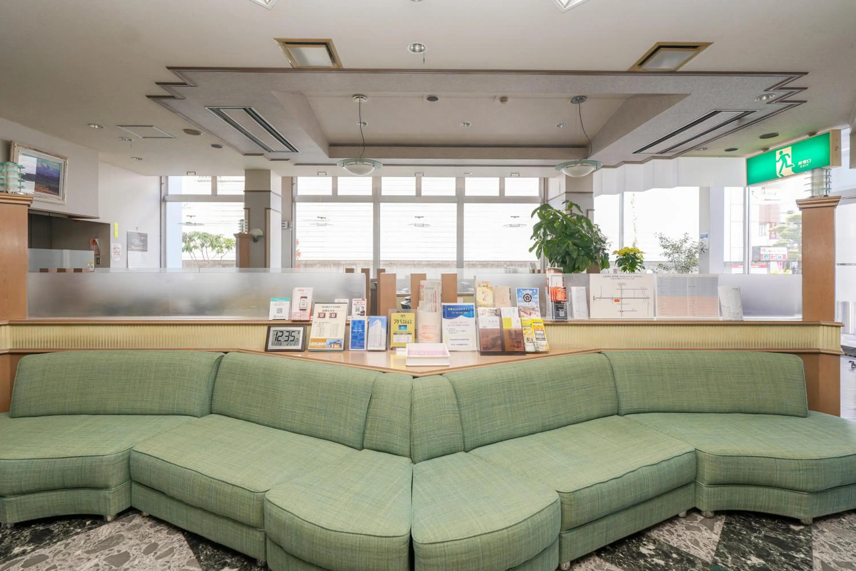 Restaurant/places to eat in Tendo Central Hotel