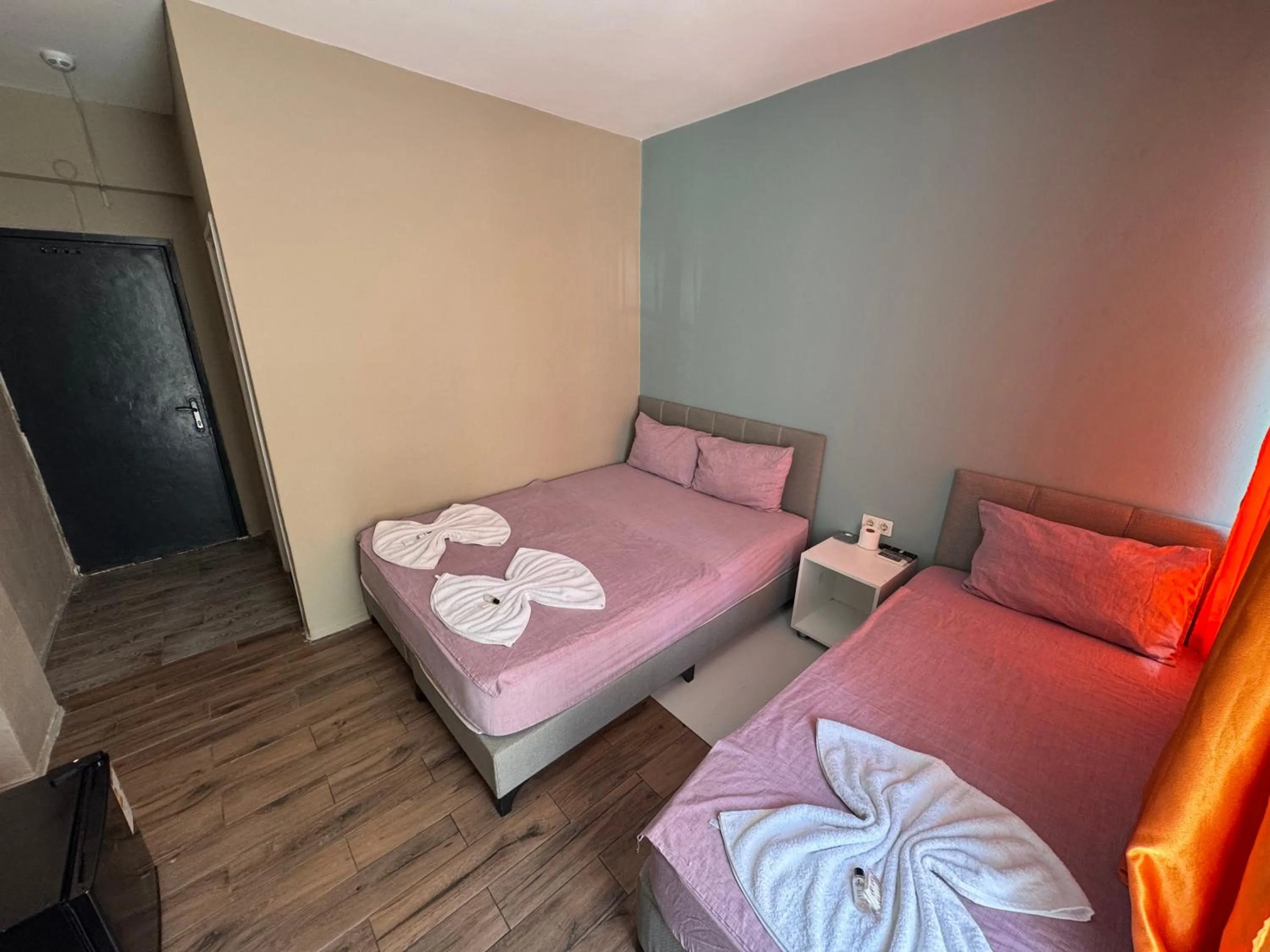 Photo of the whole room, Bed in Ersoy Ak Pansiyon