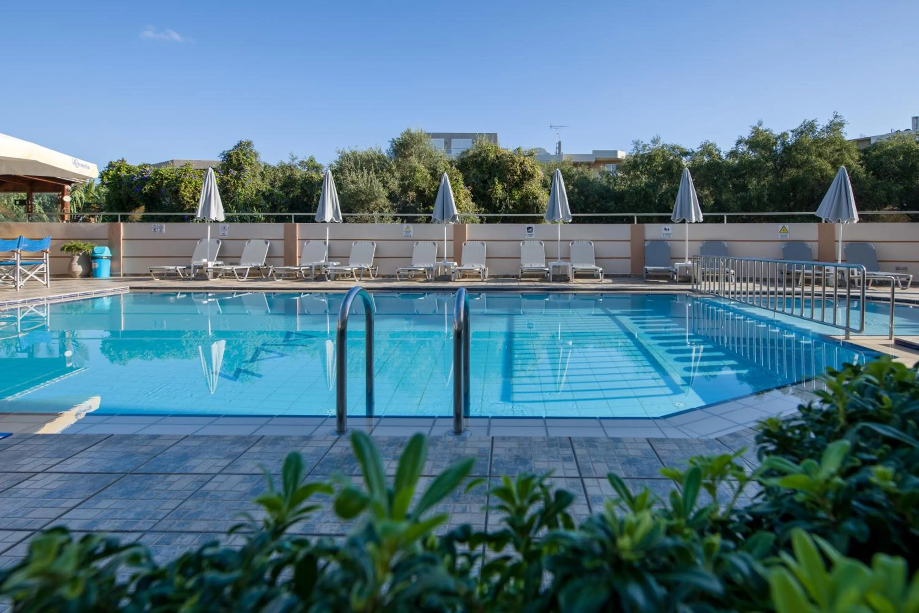 Swimming pool in Dias Hotel Apartments
