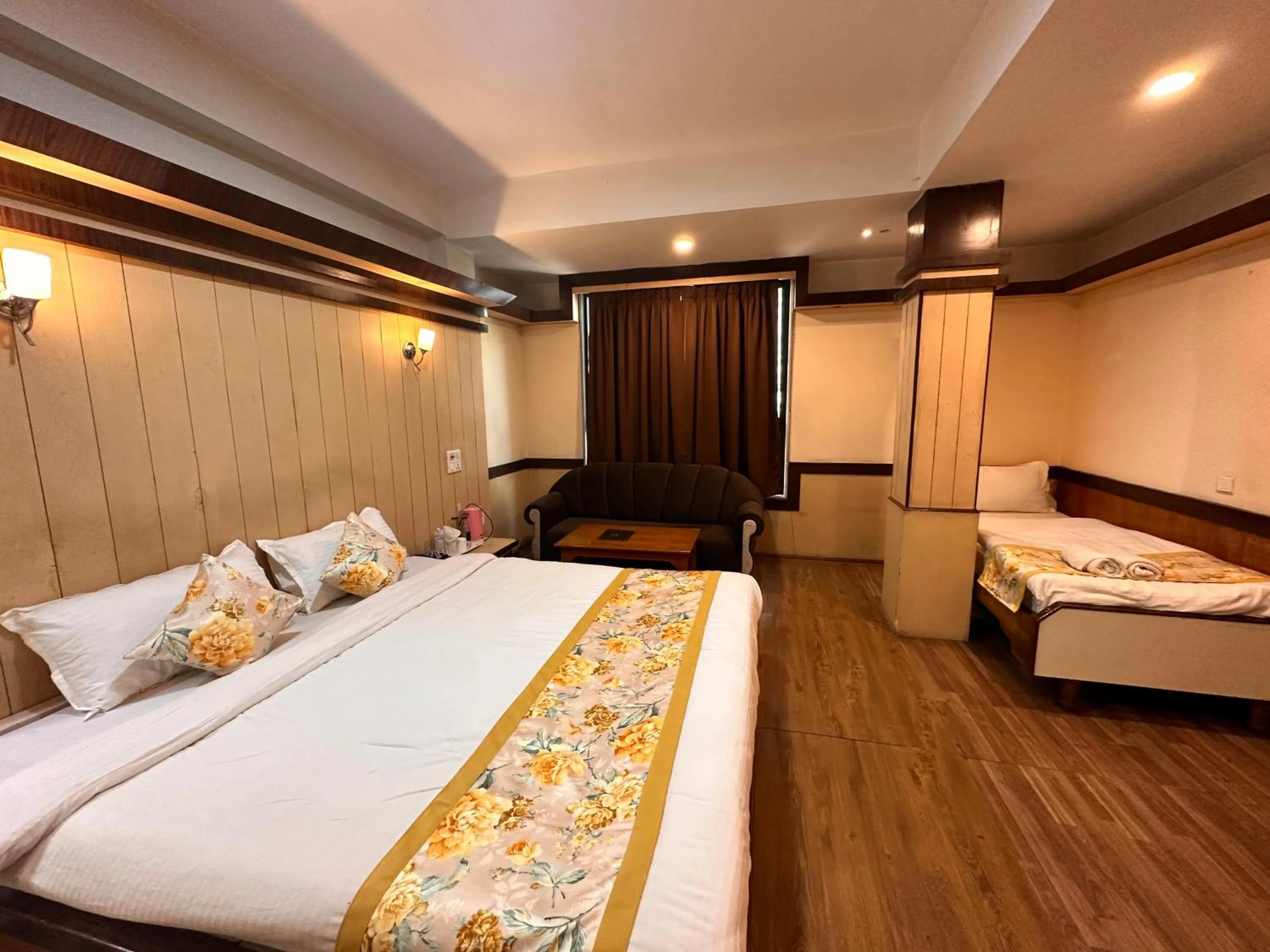 Bed in Hotel Gajraj