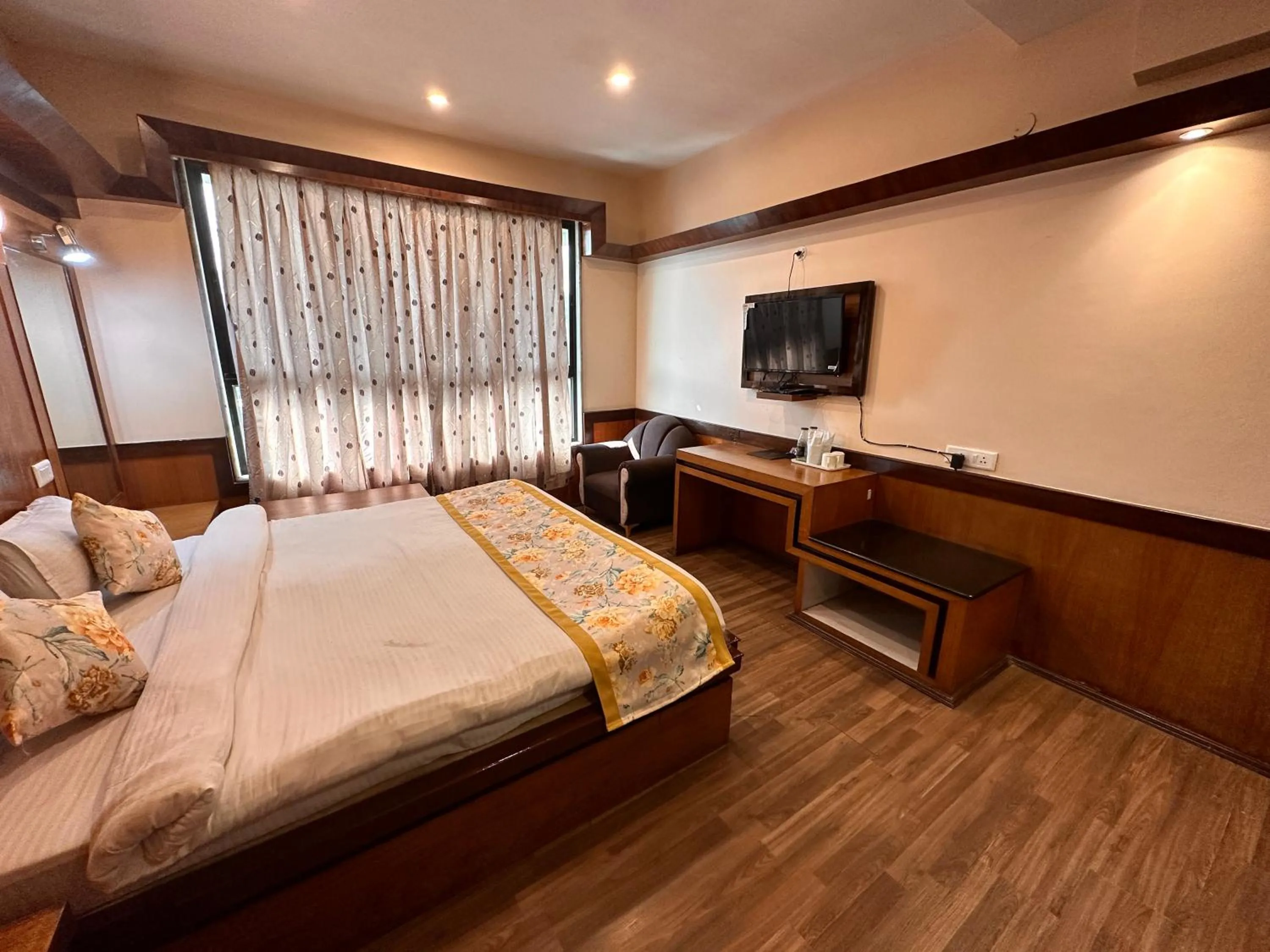 Bed in Hotel Gajraj