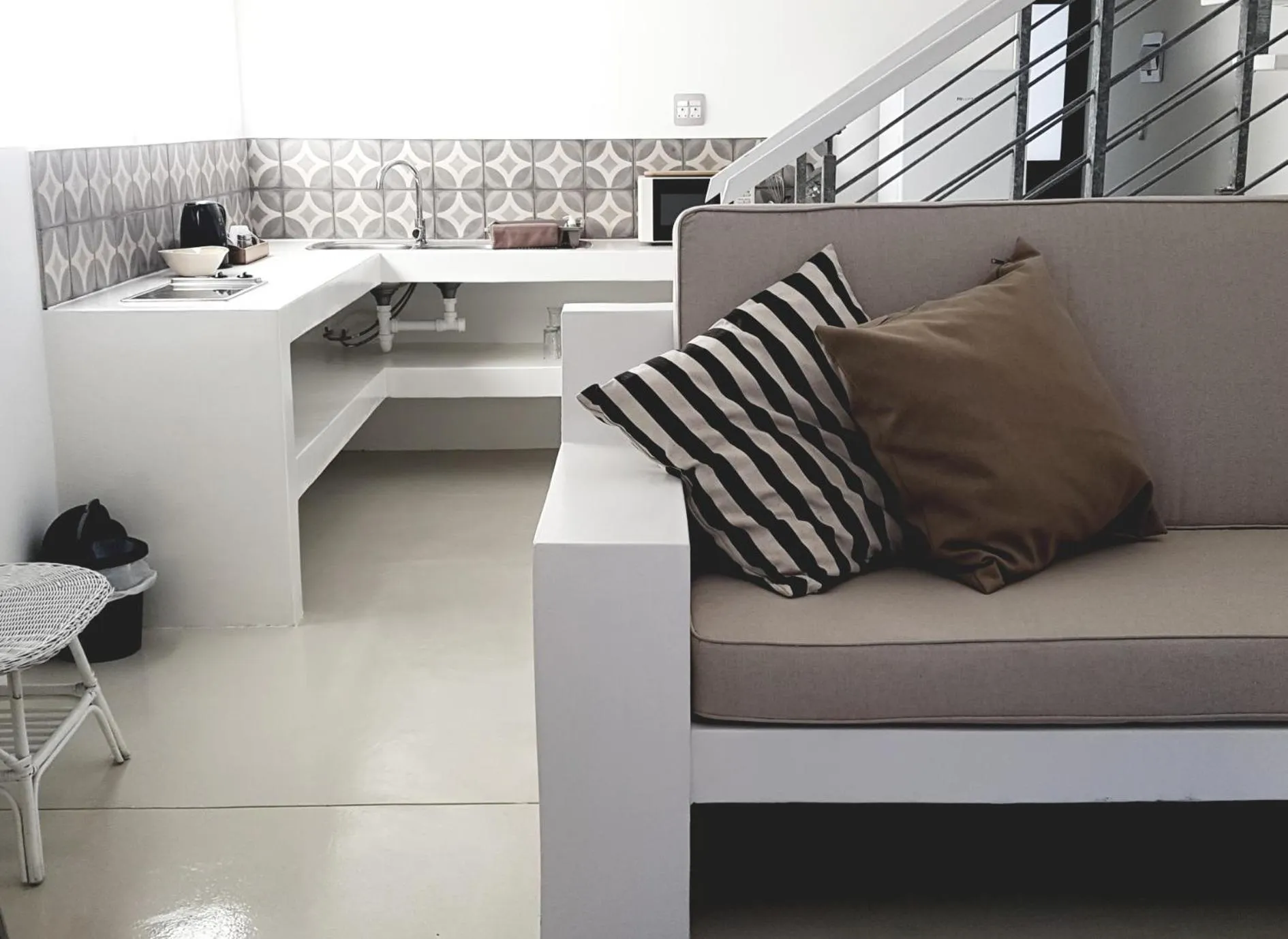 Coffee/tea facilities in Karoo Retreat- Self Catering Villas and Guest House