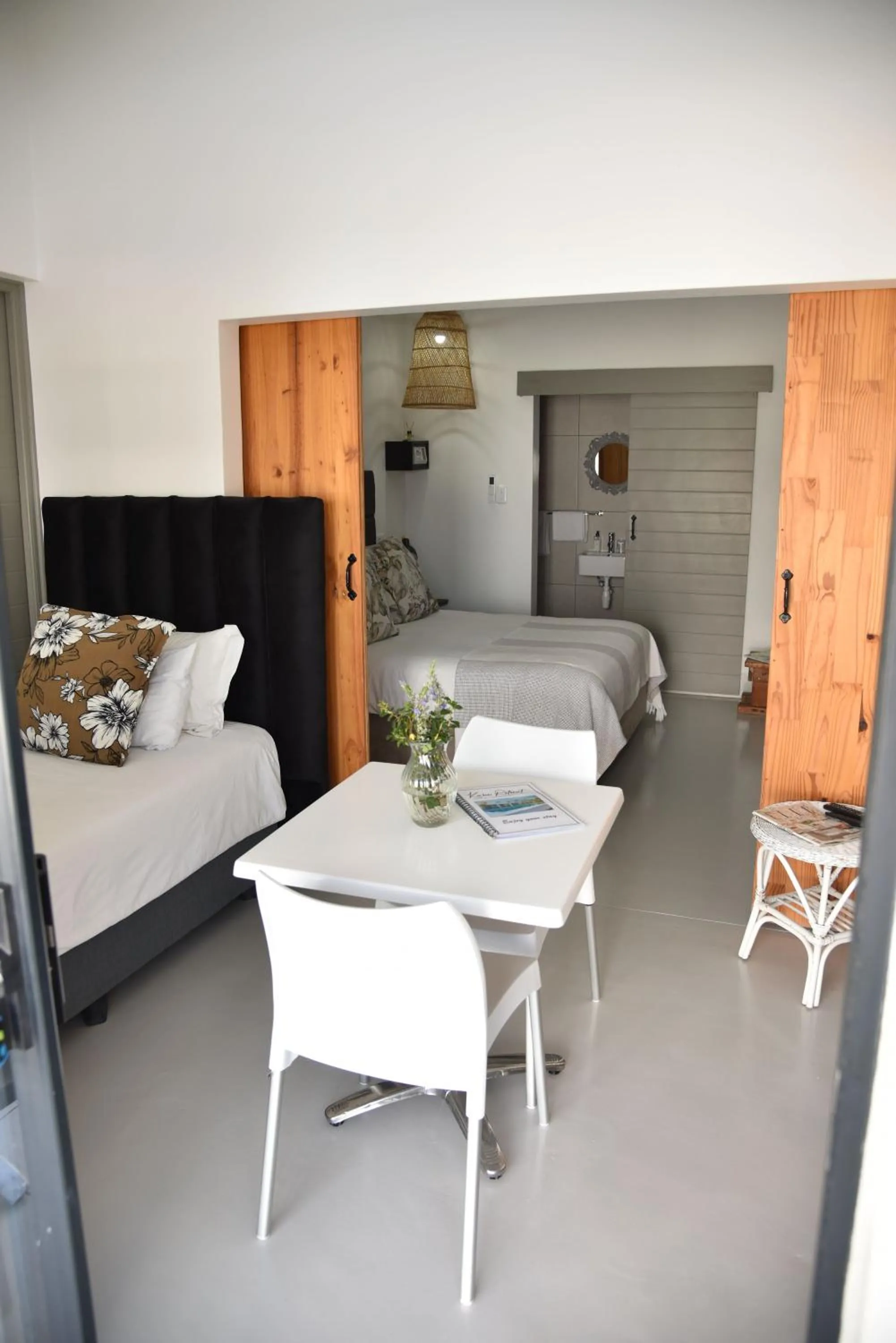 Photo of the whole room, Bed in Karoo Retreat- Self Catering Villas and Guest House