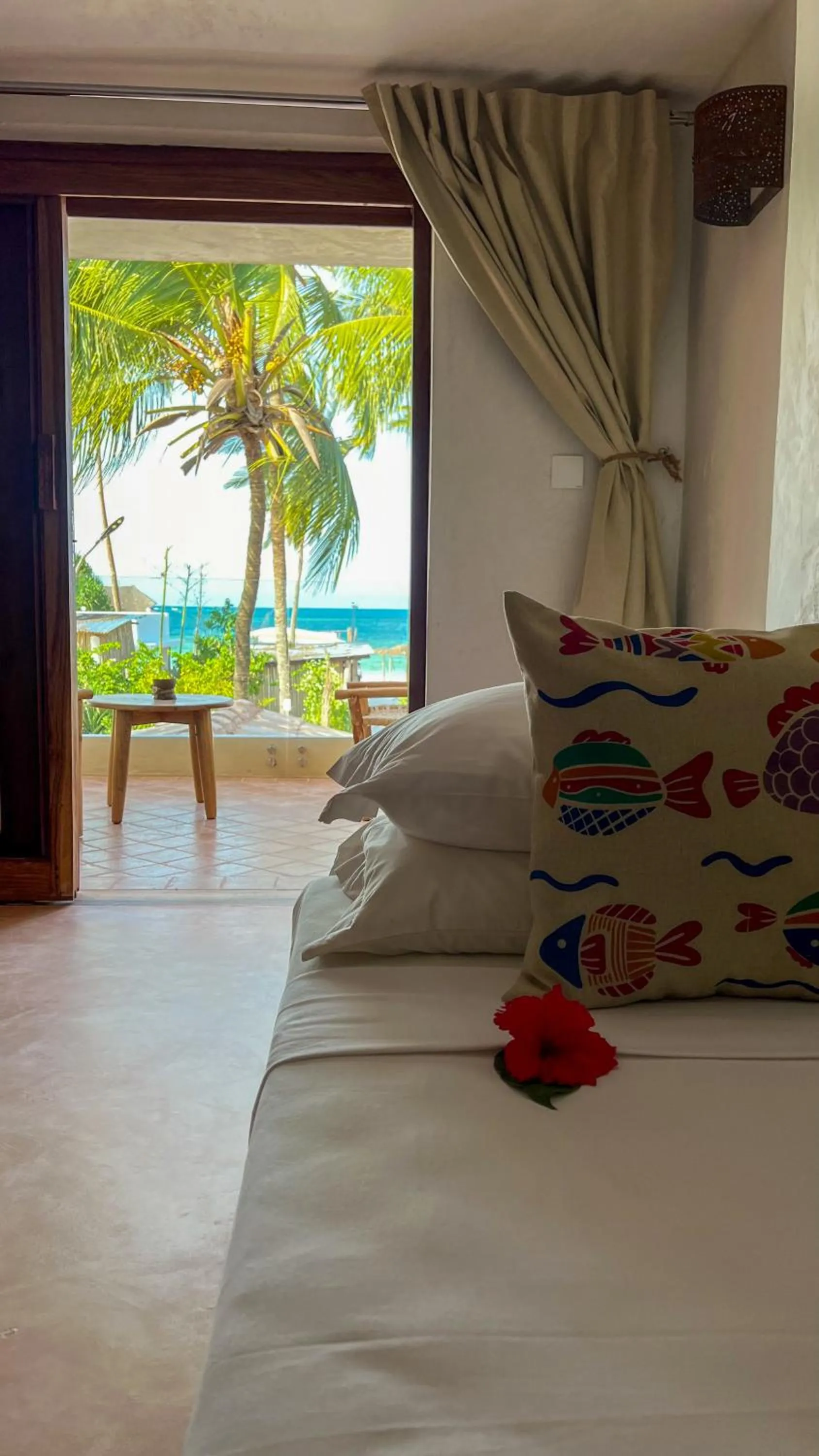 Suite with Sea View - single occupancy in Mvuvi Boutique Resort