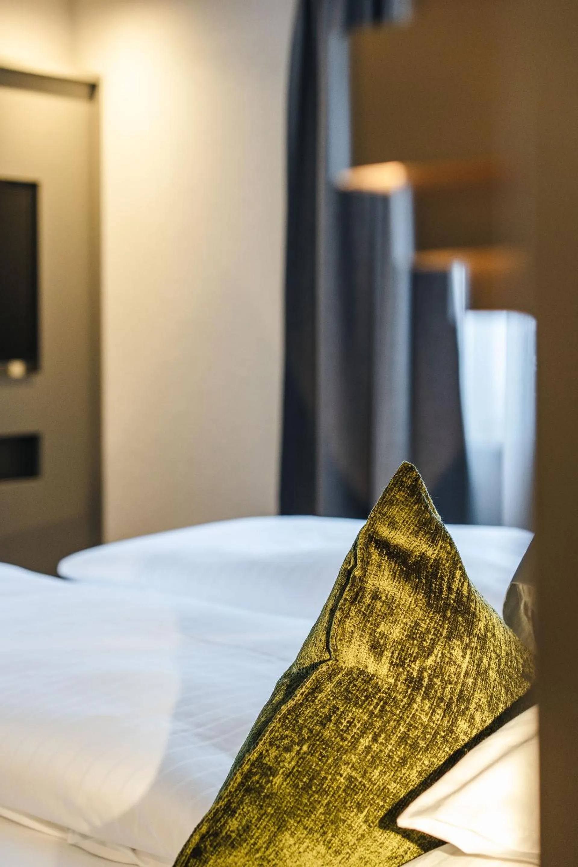 Bed in ARPURIA l 4 Star Superior l Adults Only